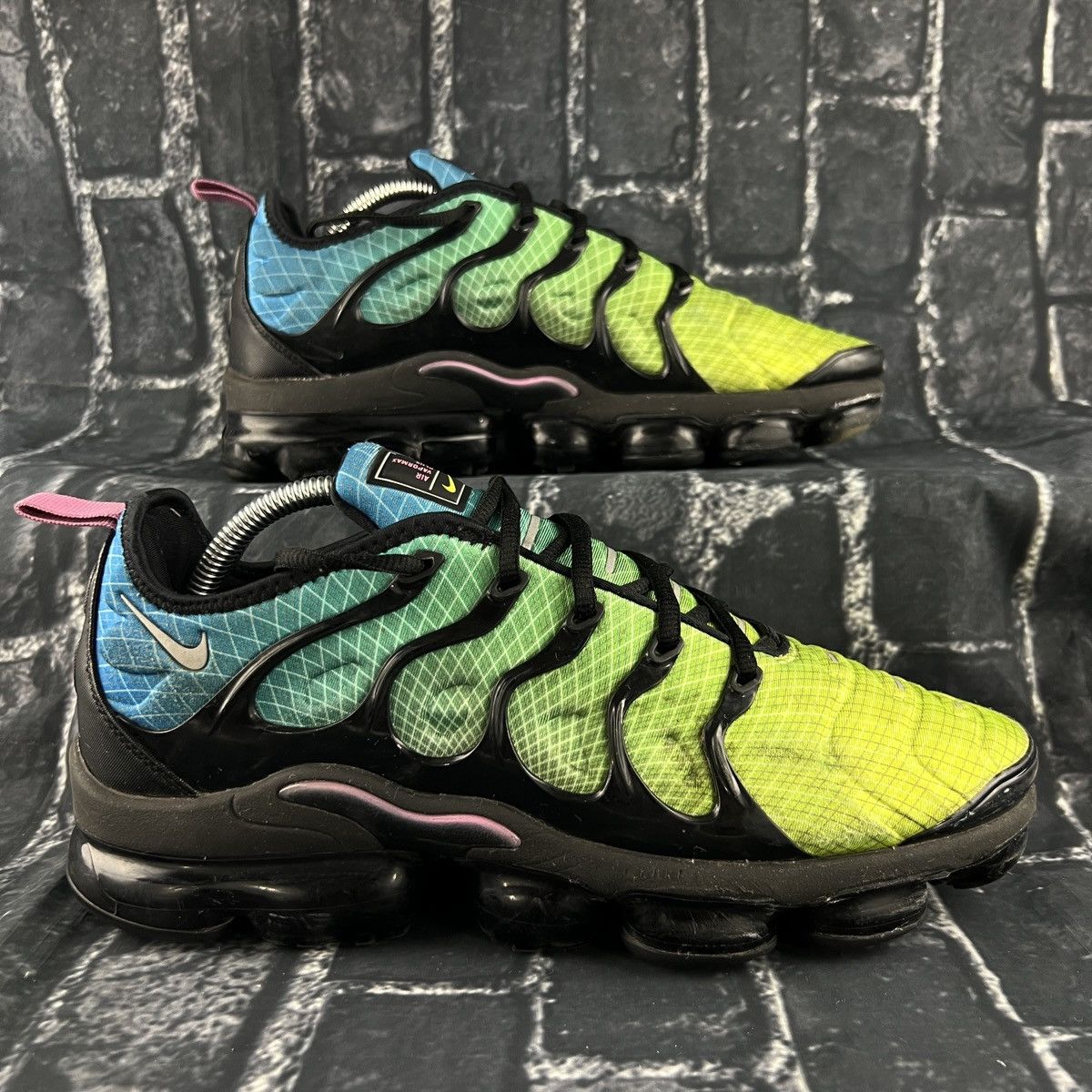 Nike air vapormax plus aurora green best sale