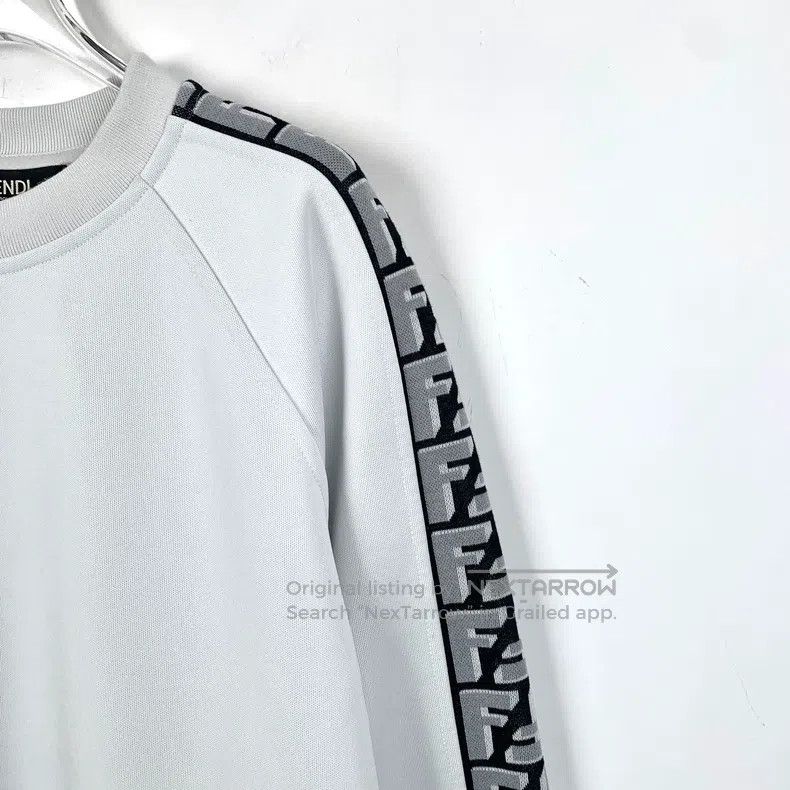 Fendi Fendi White side logo letter inlay round neck long sleeve Size US XS / EU 42 / 0 - 3 Thumbnail