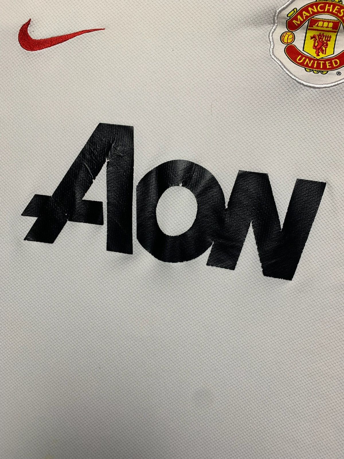 Nike × Vintage Vintage Nike Manchester United soccer jersey size L white Size US L / EU 52-54 / 3 - 3 Thumbnail