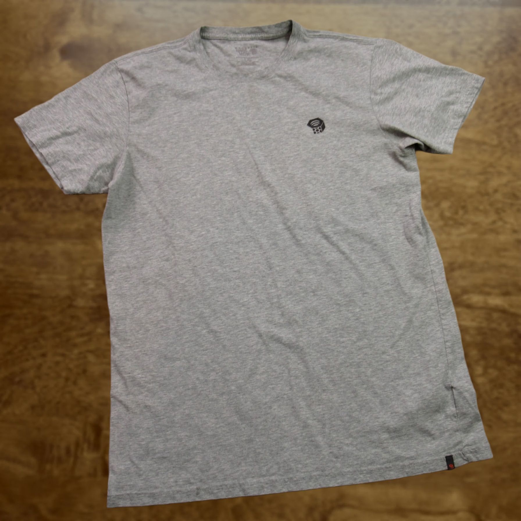 Mountain Hardwear Mountain Hardwear Shirt Mens Large Short Sleeve Casual Crew Neck Gray Size US L / EU 52-54 / 3 - 1 Thumbnail