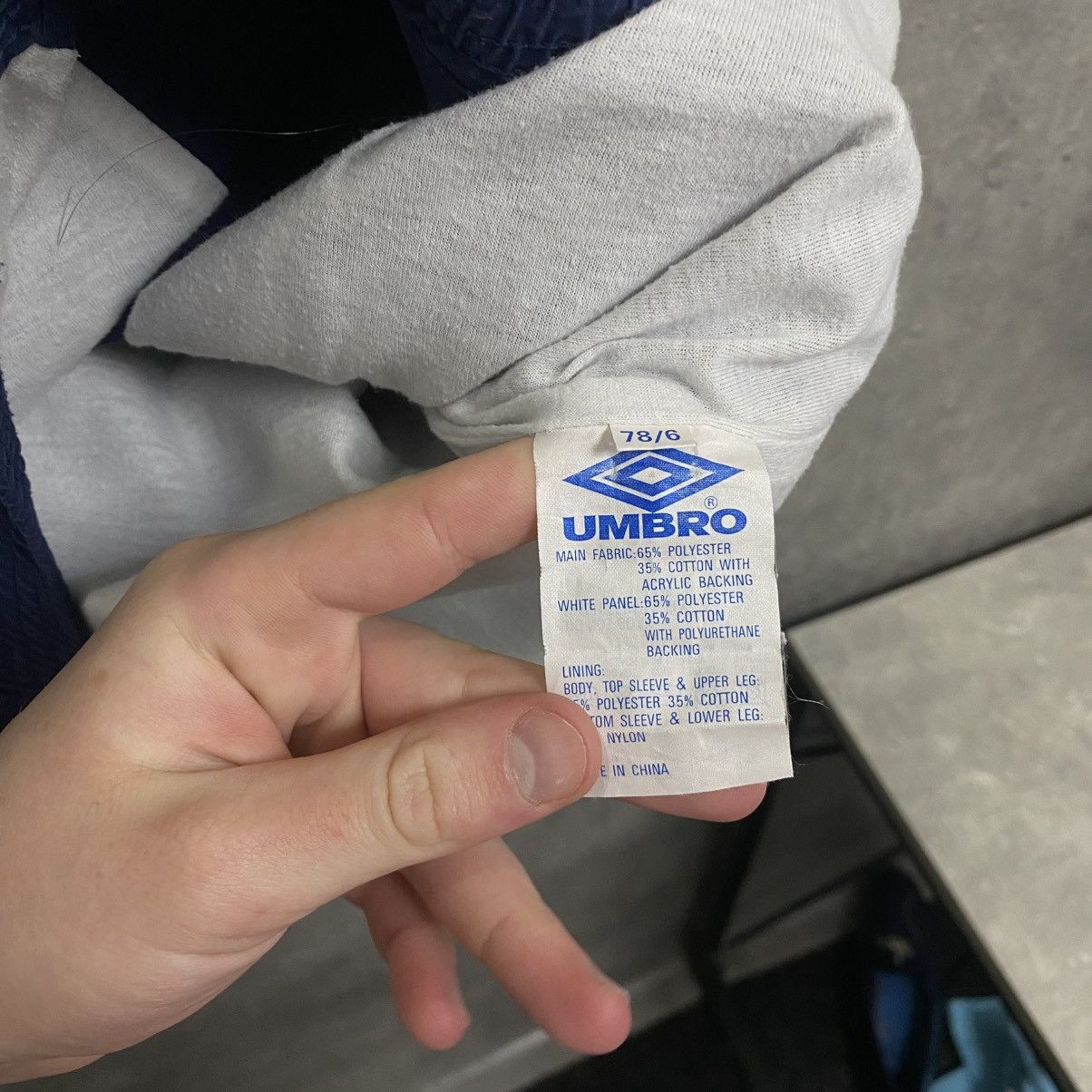 Umbro Vintage Umbro 90s Track Jacket Embroidered Logo Y2K Size US L / EU 52-54 / 3 - 14 Thumbnail