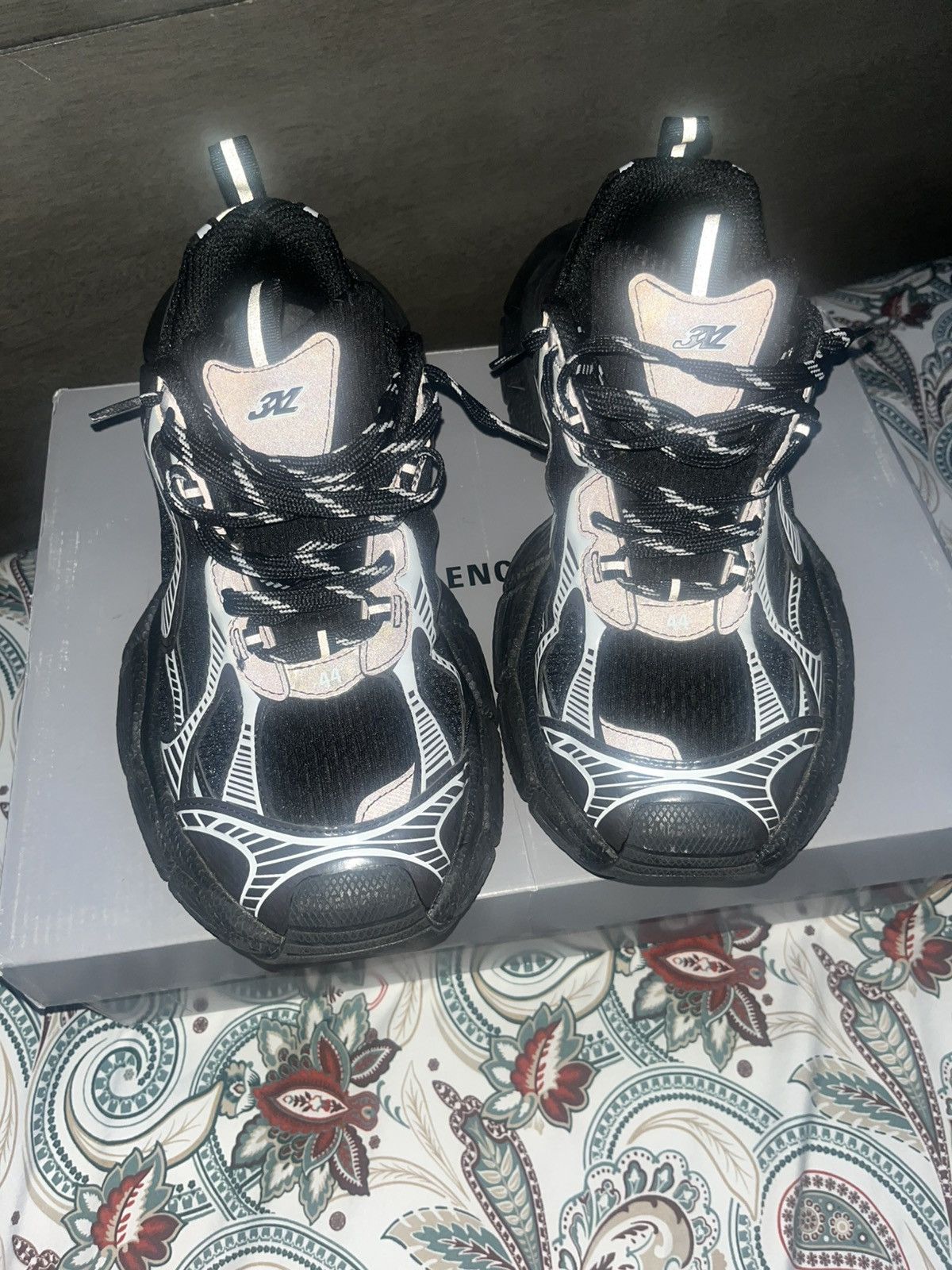 Balenciaga Balenciaga 3XL Size US 11.5 / EU 44-45 - 2 Thumbnail