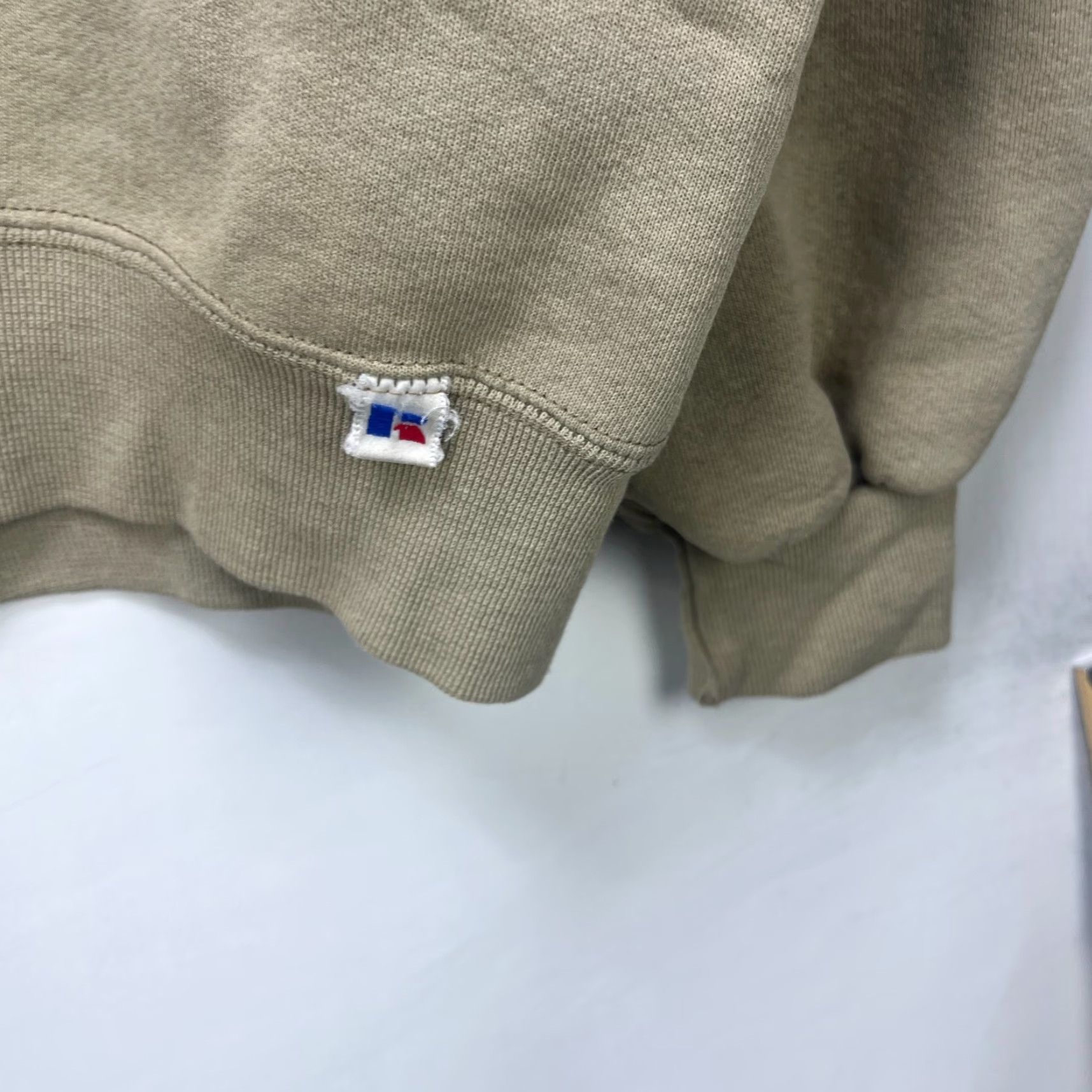 Russell Athletic VINTAGE Russell Athletic Sweatshirt Mens L Beige 90s Pullover Size US L / EU 52-54 / 3 - 3 Thumbnail