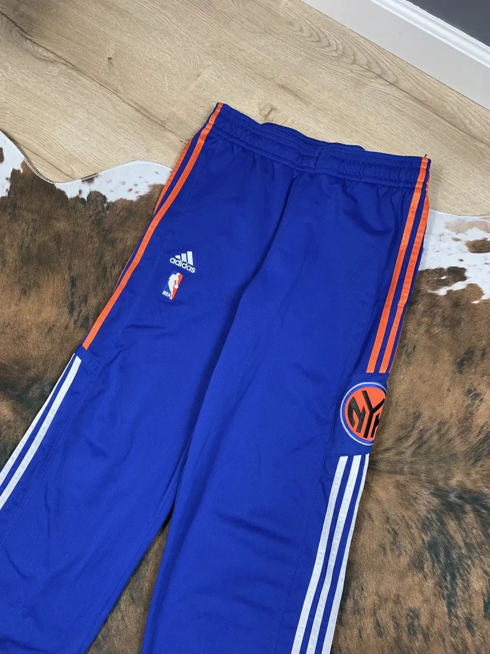 Adidas × Vintage Adidas NBA NYK Track Pants Size S Baggy Vintage Style Size US 30 / EU 46 - 2 Thumbnail