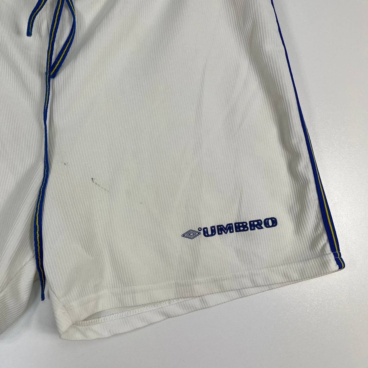 Umbro Chelsea FC Umbro Football Shorts White Vintage Soccer Size L Size US 40 / EU 56 - 4 Thumbnail