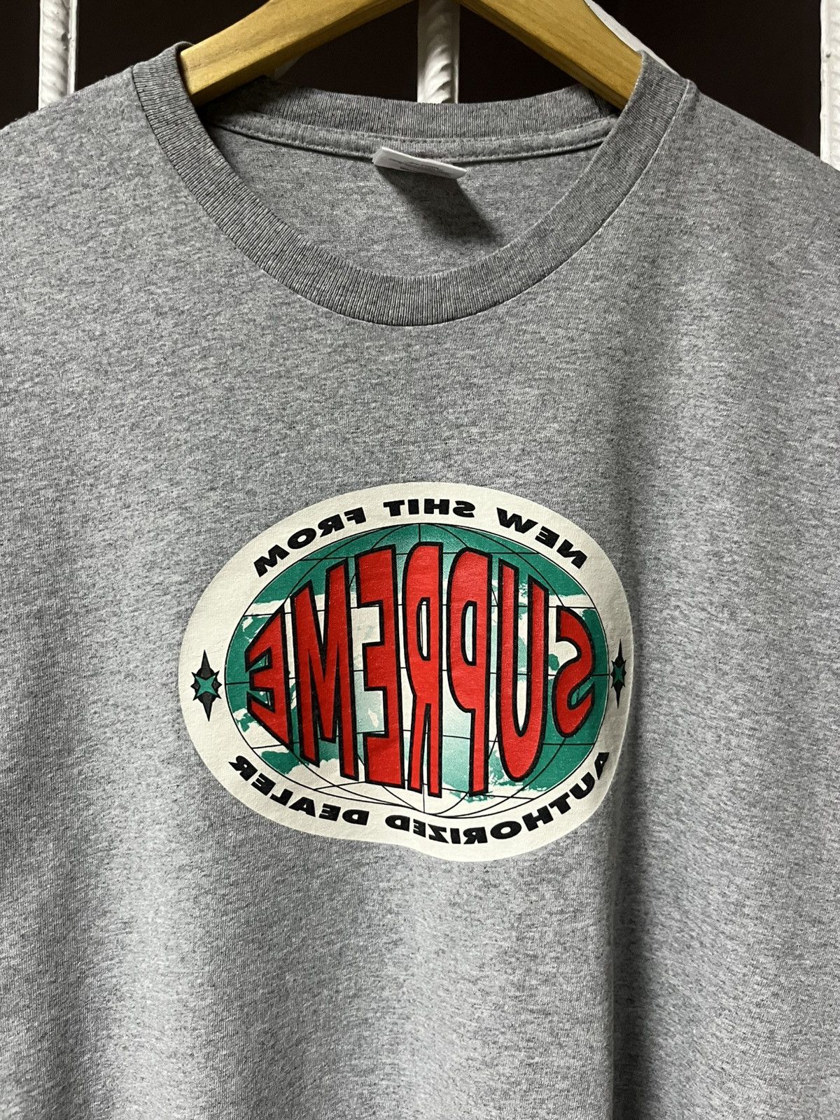 Supreme Supreme New Shit Dealer Tee Size US M / EU 48-50 / 2 - 2 Thumbnail