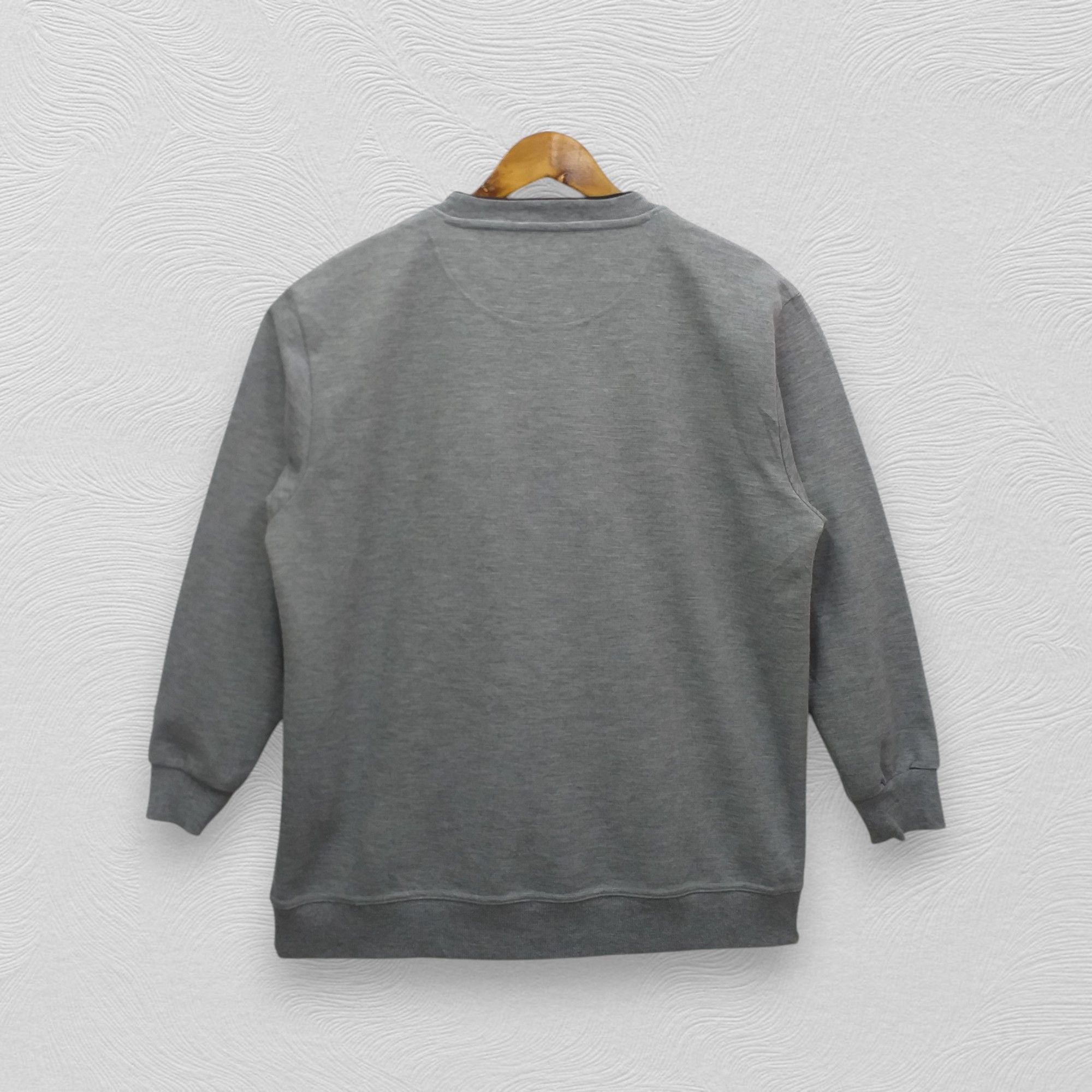Valentino Vintage Claudio Valentino Paris Sweatshirt SW001 Size US M / EU 48-50 / 2 - 2 Thumbnail