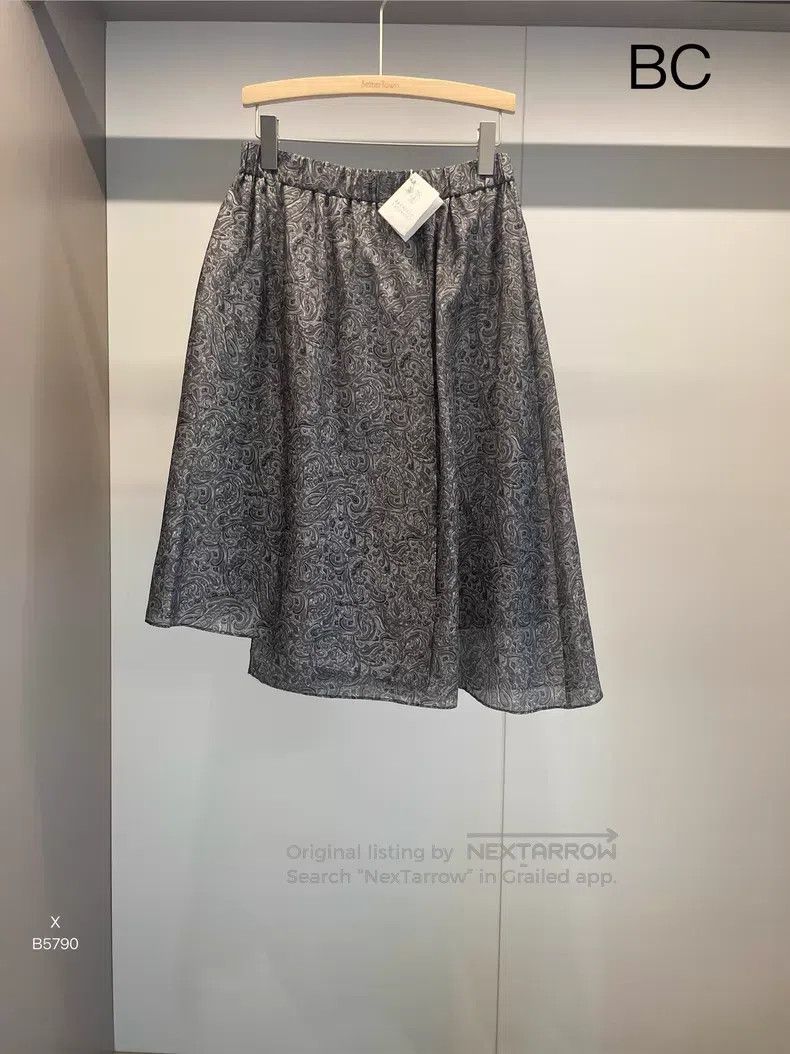 Brunello Cucinelli Brunello Cucinelli Grey Silk Skirt Size 27" / US 4 / IT 40 - 1 Thumbnail