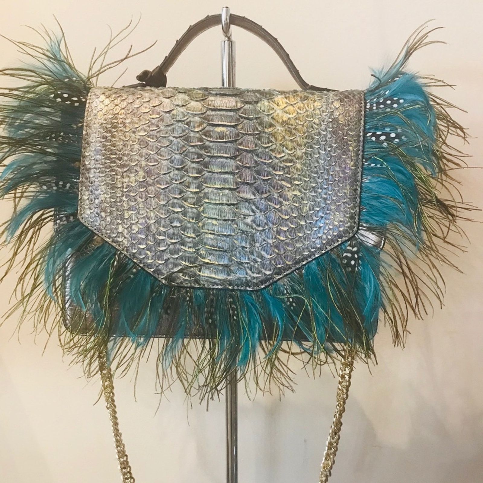& Other Stories Made in Italy Python skin with feathers handbag Size ONE SIZE - 1 Thumbnail