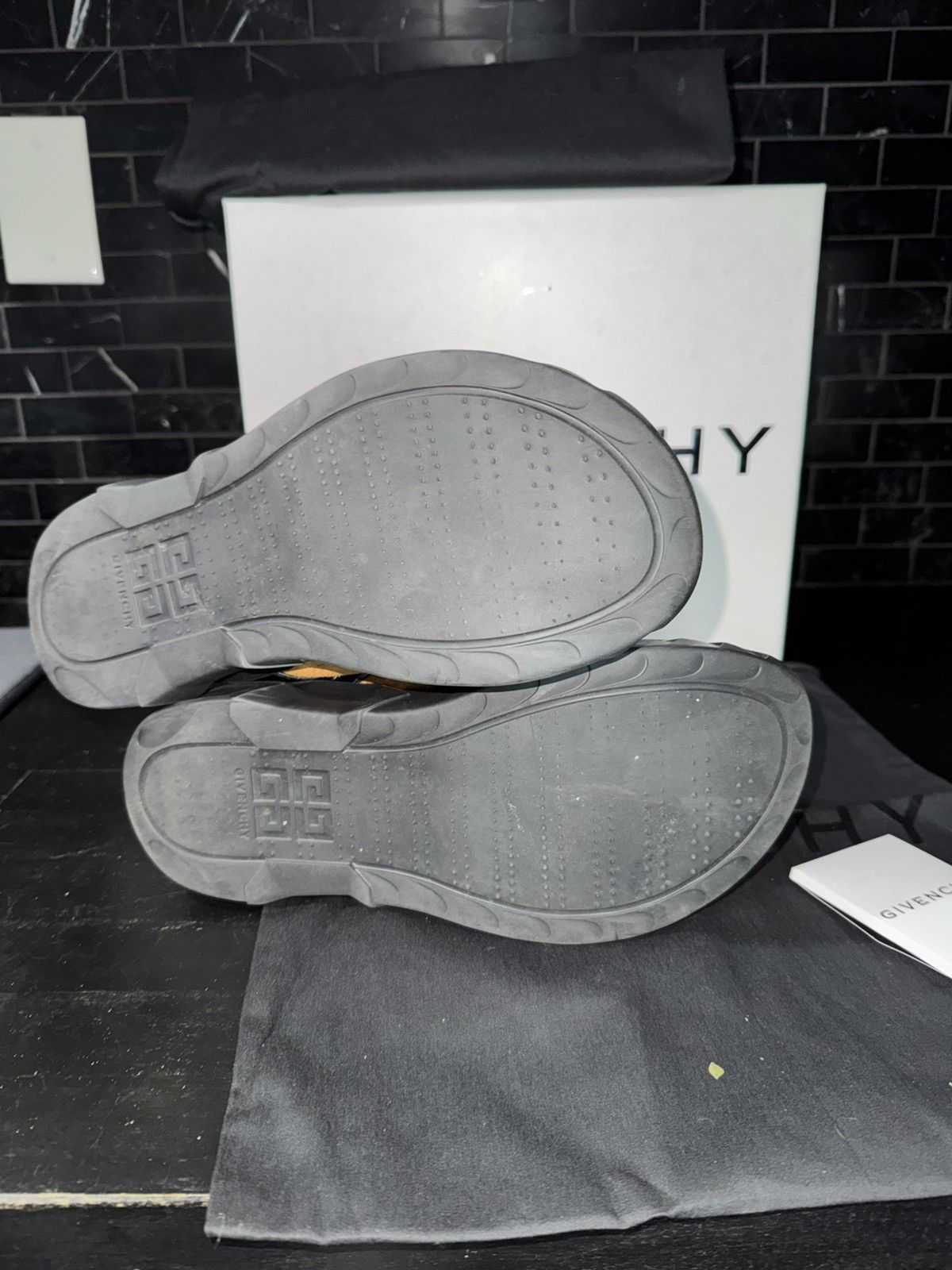 Givenchy Givenchy Marshmallow Studded clogs Size US 8 / EU 41 - 7 Thumbnail