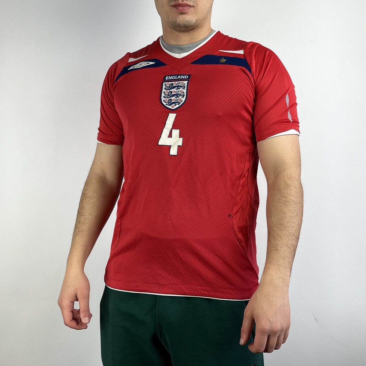 Umbro ENGLAND Football Shirt 2008/09/10 Away Umbro GERRAD 4 Size US S / EU 44-46 / 1 - 1 Thumbnail