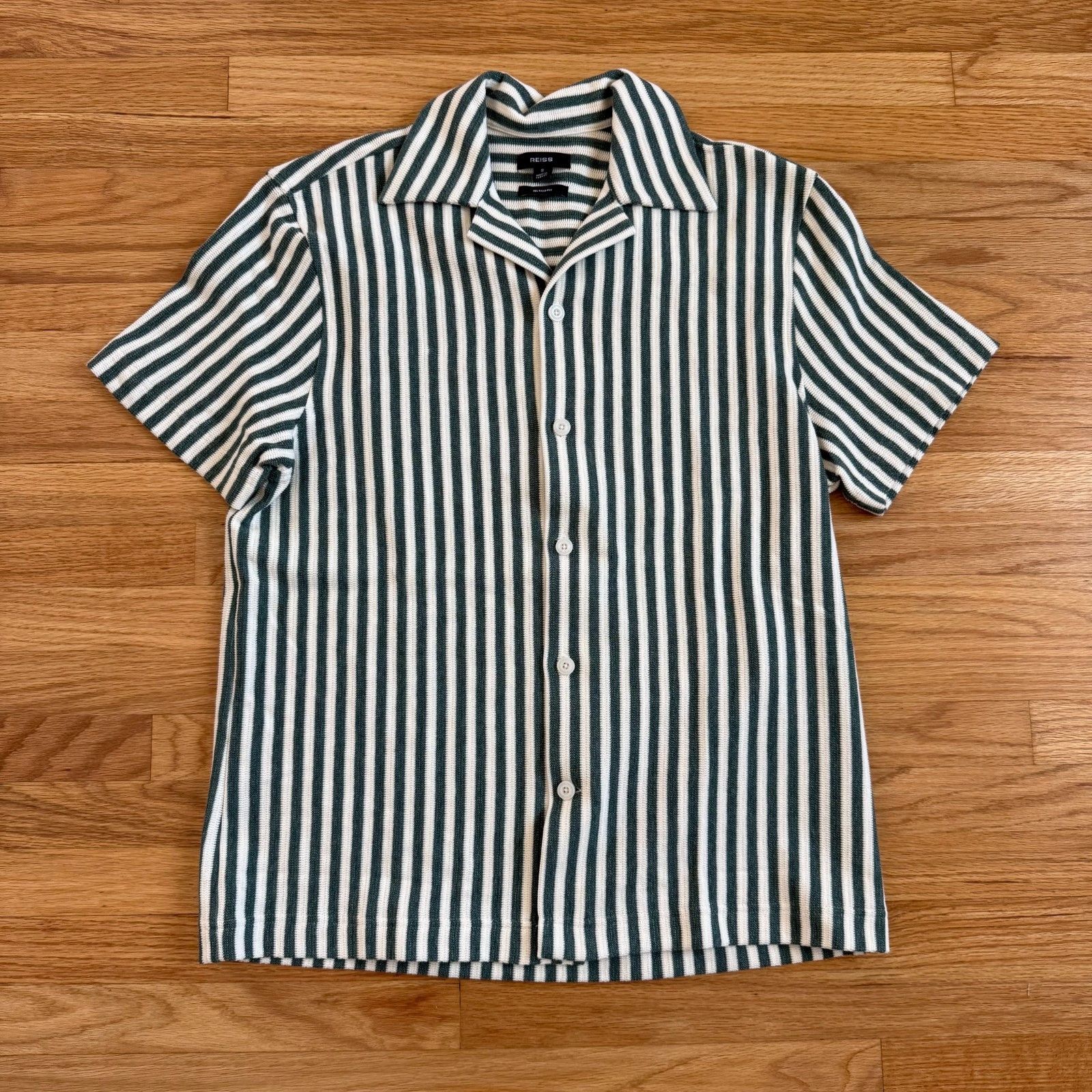 Reiss Reiss Trig Textured Green/White Stripe Cuban Collar Shirt Size US S / EU 44-46 / 1 - 2 Thumbnail