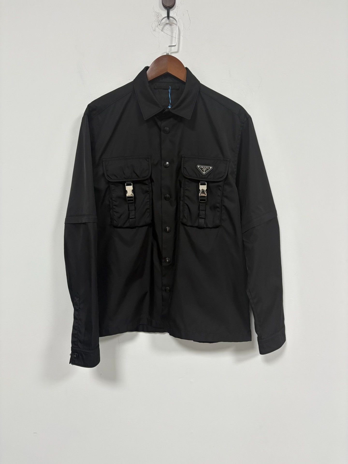 Prada Prada Nylon Black Shirt L Men Size US L / EU 52-54 / 3 - 1 Thumbnail