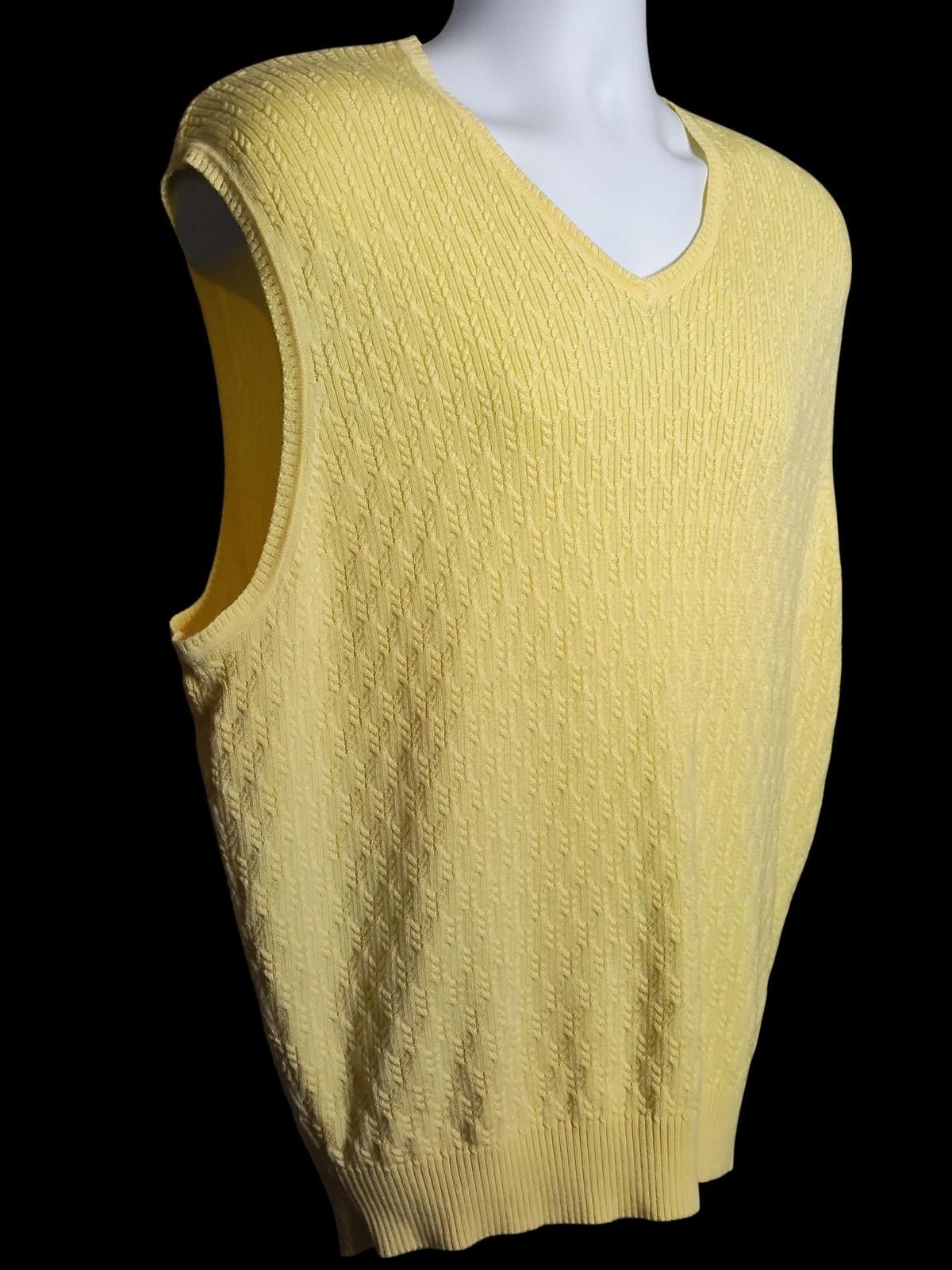Jos. A. Bank Jos. A Bank Men's Yellow V-Neck Sweater Vest Size US M / EU 48-50 / 2 - 5 Thumbnail