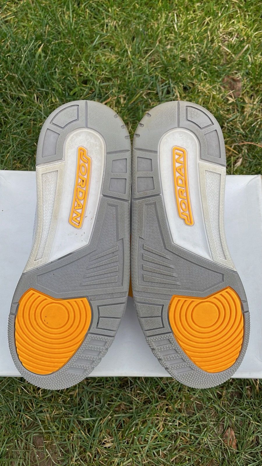 Jordan Brand × Nike 10W/8.5M - Air Jordan 3 Retro Laser Orange Size Size US 8.5 / EU 41-42 - 5 Thumbnail