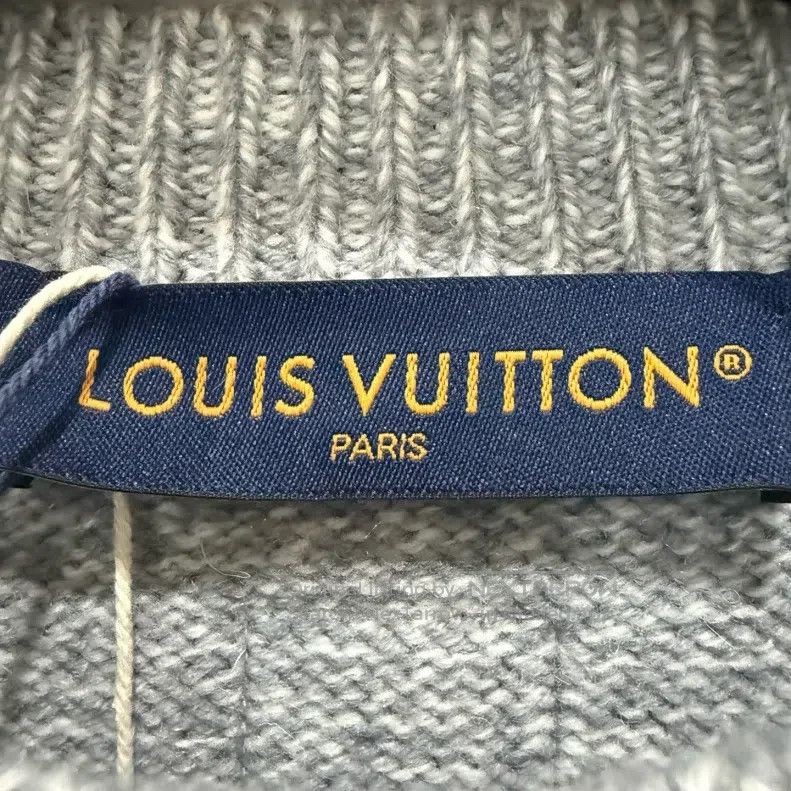 Louis Vuitton Louis Vuitton Grey fox cashmere sweater Size US M / EU 48-50 / 2 - 3 Thumbnail