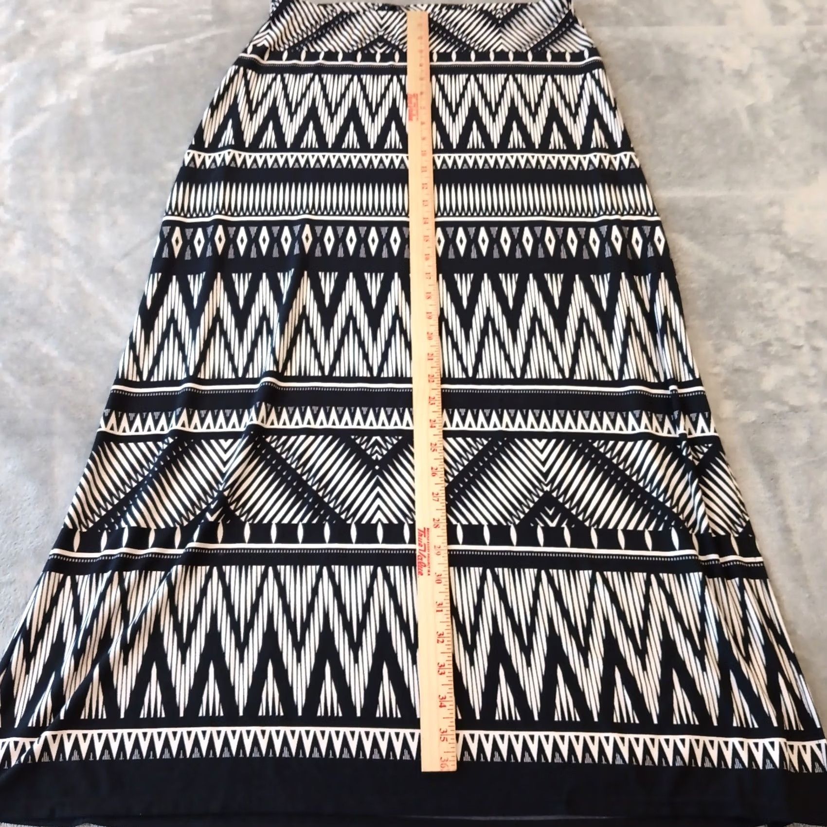 Vintage Chico's Maxi Skirt Size 1 Black Geometric Pull On Slit Stretch Elastic Waist Size 25" / US 0 / IT 36 - 4 Thumbnail