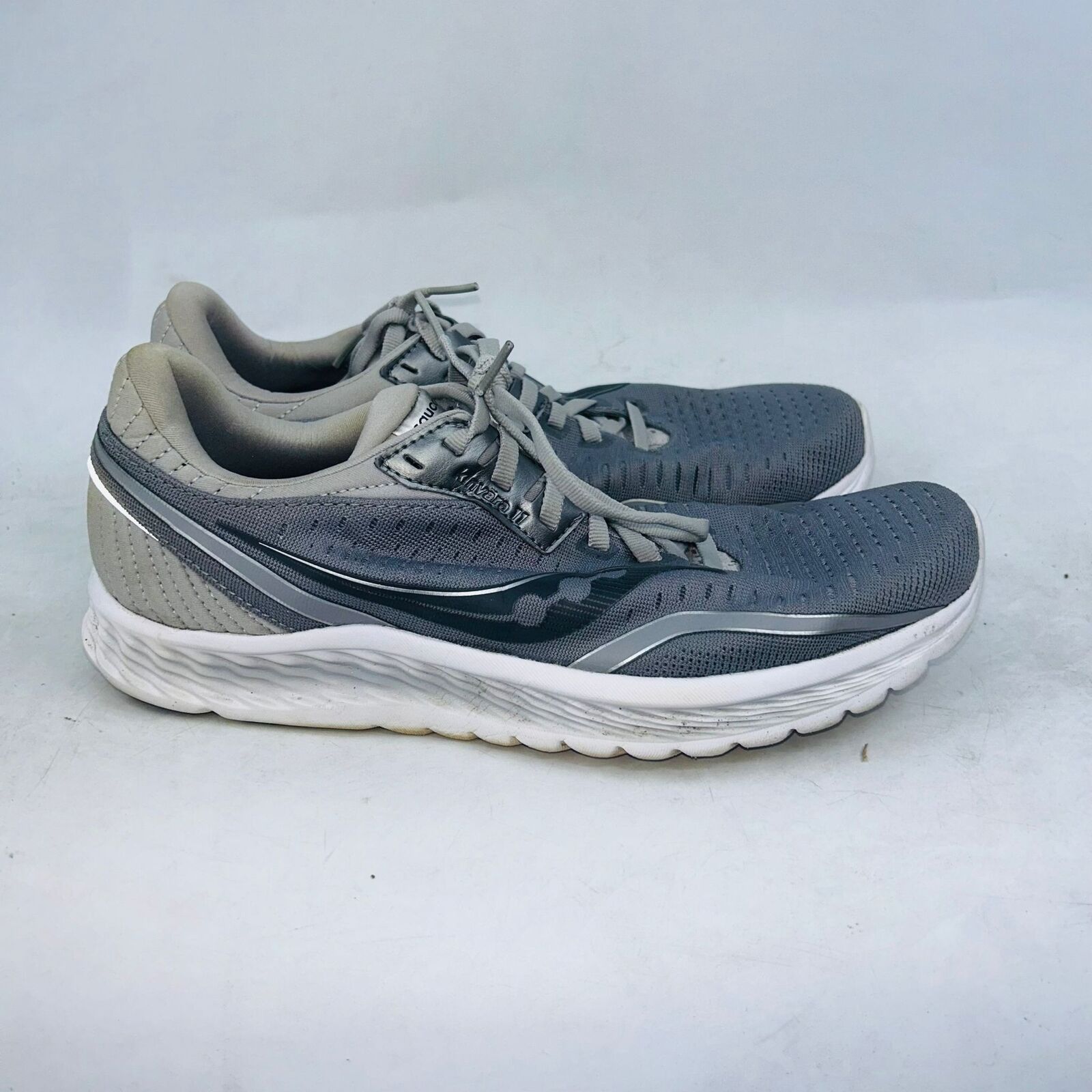 Saucony SAUCONY MENS KINVARA 11 SILVER RUNNING SHOE SIZE 8.5D Size US 8.5 / EU 41-42 - 1 Thumbnail