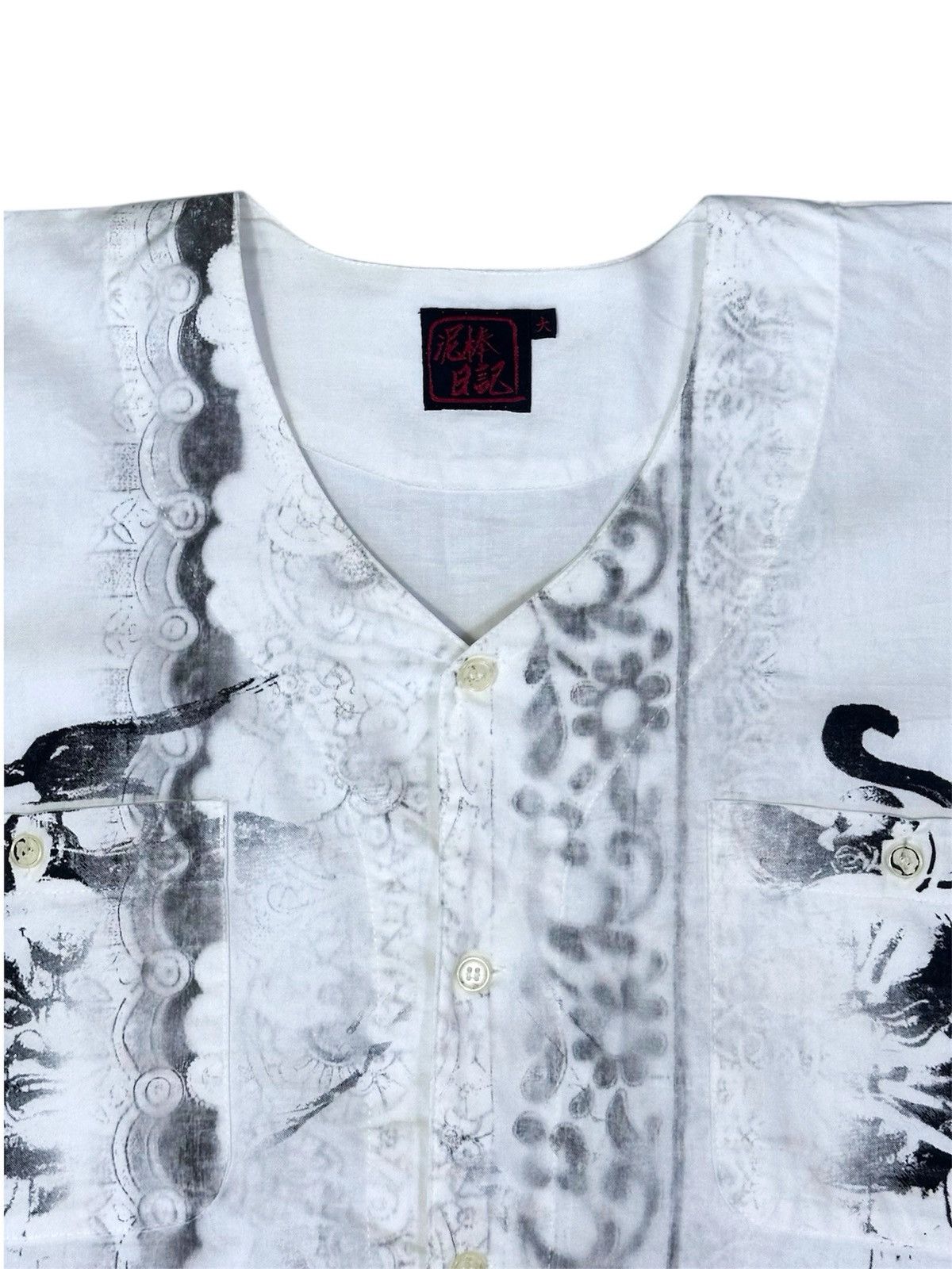 Japanese Brand THIEF'S DIARY BLACK INK Niō GRAPHIC KOIGUCHI SHIRT Size US L / EU 52-54 / 3 - 3 Thumbnail