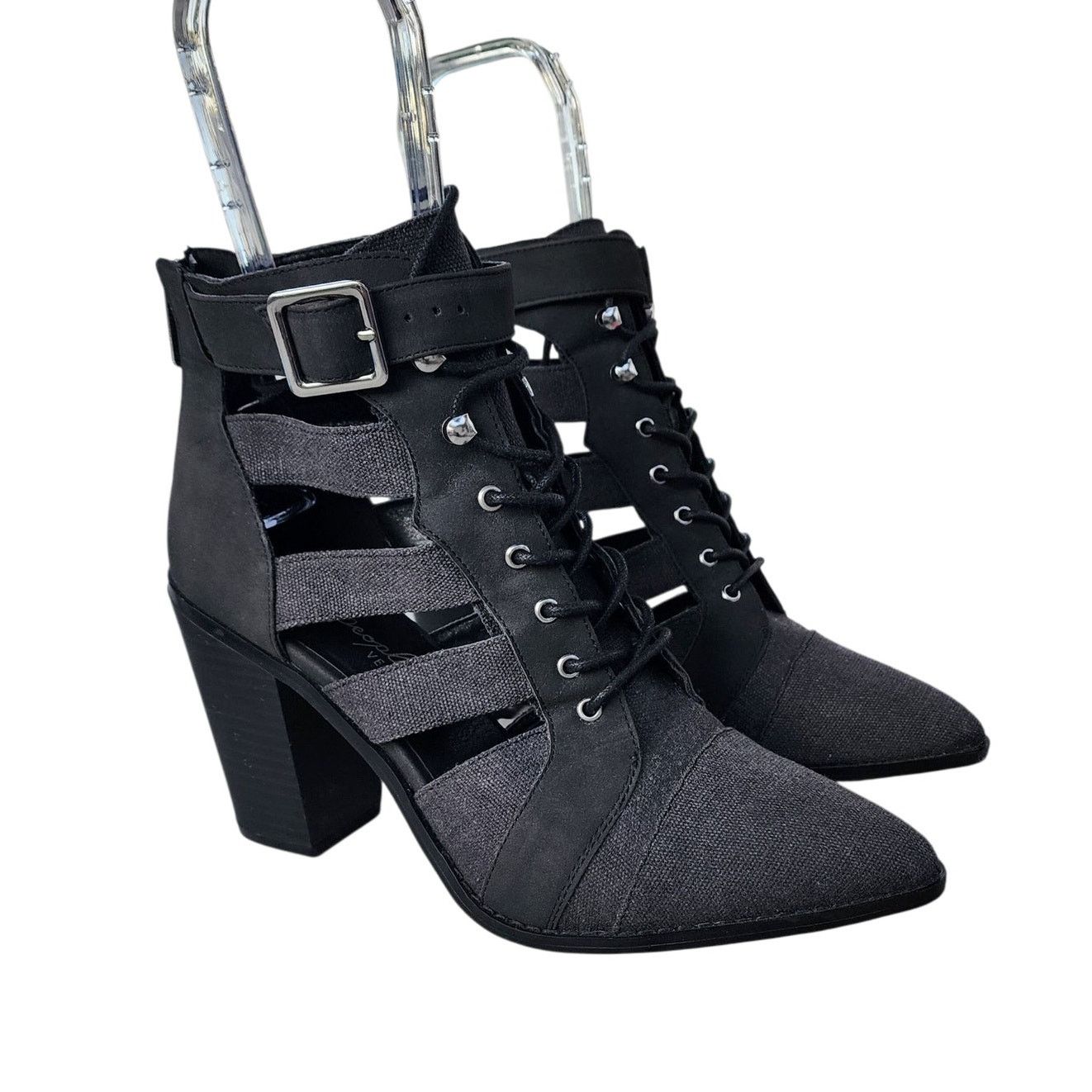Free People Free People Cameilla Cut Out Ankle Boots 40 Size US 9.5 / IT 39.5 - 1 Thumbnail