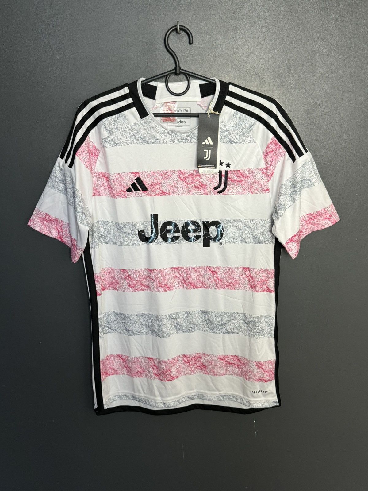 Adidas KIDS New Juventus 23/24 Away Football Jersey T-Shirt Size US S / EU 44-46 / 1 - 1 Thumbnail