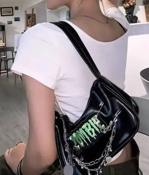 Vintage Y2K Shoulder Bag Size ONE SIZE - 4 Thumbnail