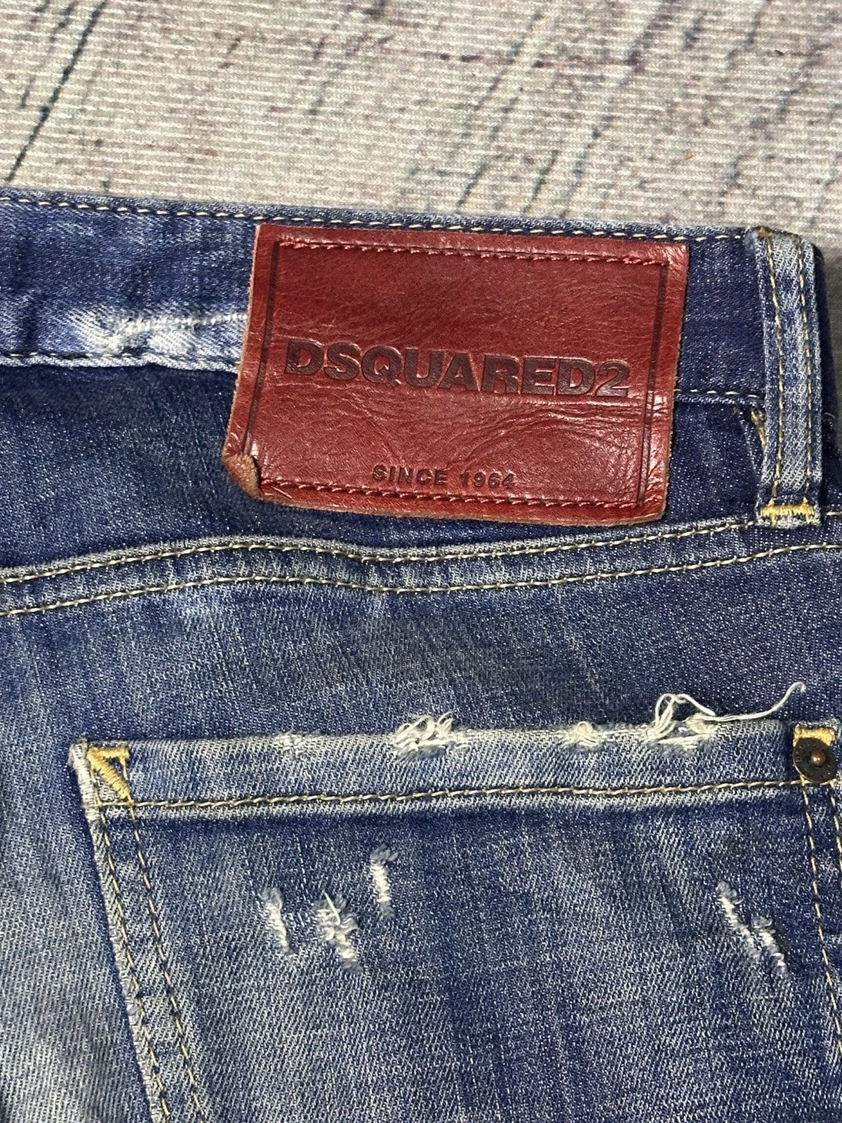 Dsquared2 Dsquared2 Distressed Paint Splatter Denim Size US 33 - 11 Thumbnail