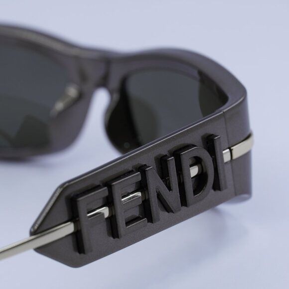 Fendi Fendi FE40120I 45E Sunglasses Shiny Brown Oval Frame, Brown Size ONE SIZE - 8 Thumbnail