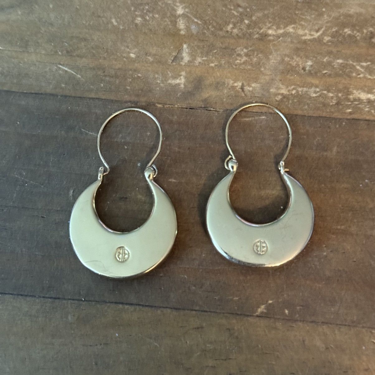 House of Harlow House of Harlow 1960 gold and black crescent hoop earrings Size ONE SIZE - 3 Thumbnail