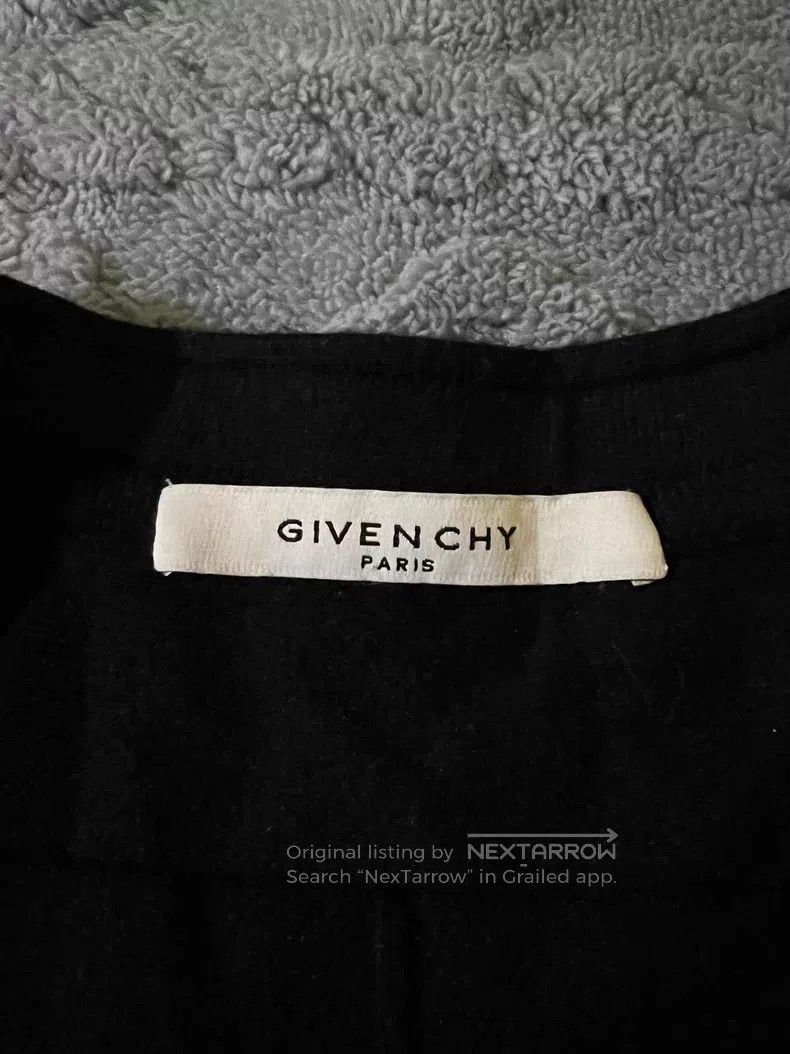 Givenchy Givenchy Slogan badge five-pointed star pure wool cardigan Size US XL / EU 56 / 4 - 5 Thumbnail