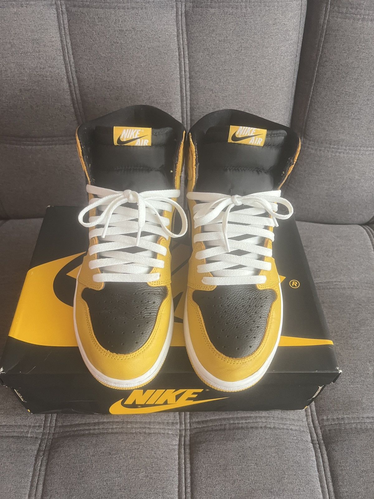 Jordan Brand Air Jordan 1 retro high OG ‘pollen’ Size US 11 / EU 44 - 3 Thumbnail