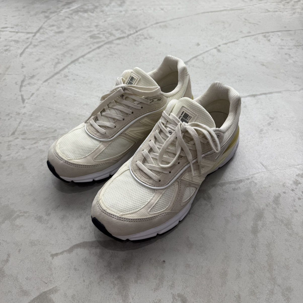 New Balance × Stussy Stussy x New Balance 990v4 Cream Size US 10.5 / EU 43-44 - 1 Thumbnail