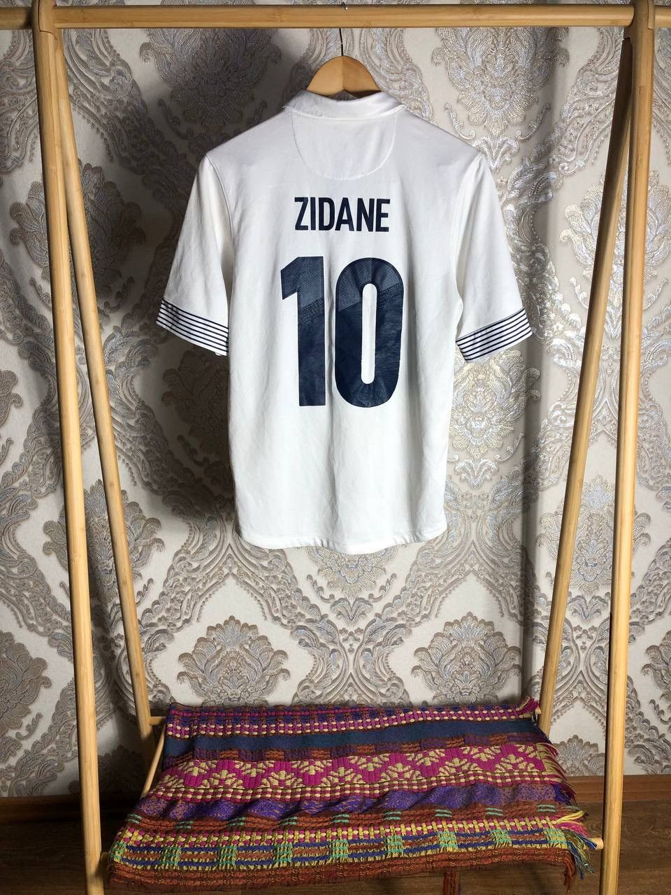 Nike VINTAGE NIKE FRANCE ZIDANE 10 RETRO SOCCER JERSEY Y2K 90s Size US S / EU 44-46 / 1 - 10 Thumbnail