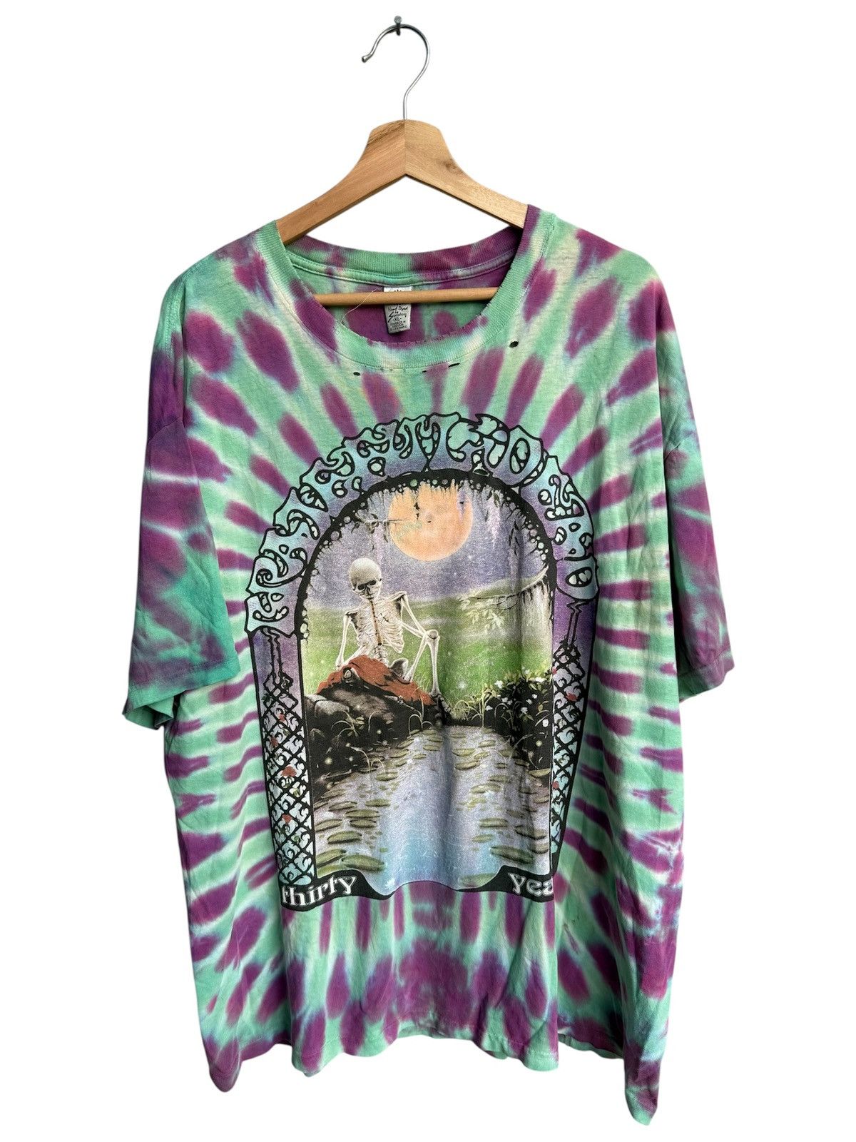 Band Tees Vintage Trashed GRATEFUL DEAD thirty years Tye Dye Tee Size US XL / EU 56 / 4 - 1 Thumbnail
