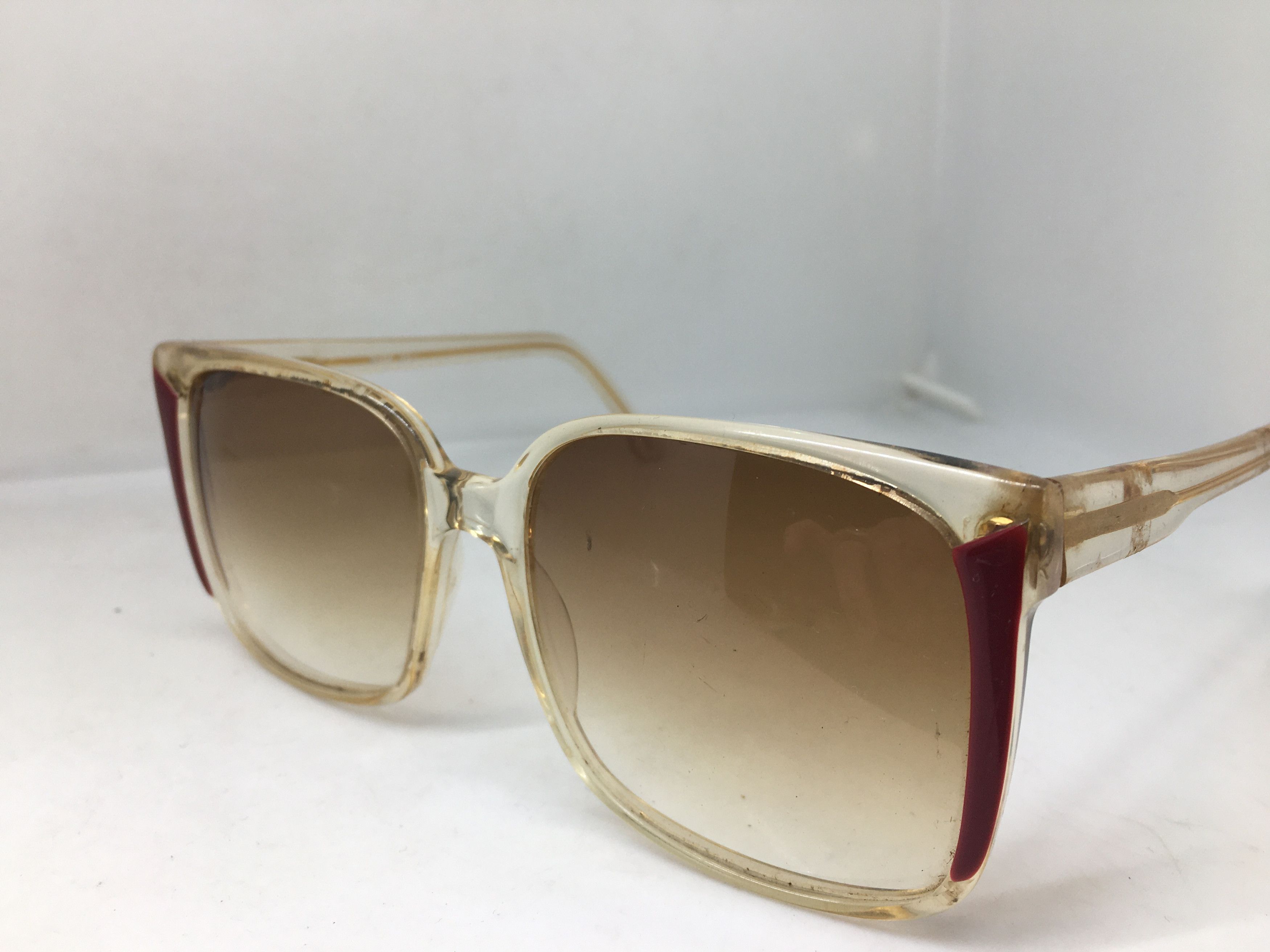 Vintage Vintage Elegance Clear Acetate Sunglasses Frame Italy Size ONE SIZE - 3 Thumbnail