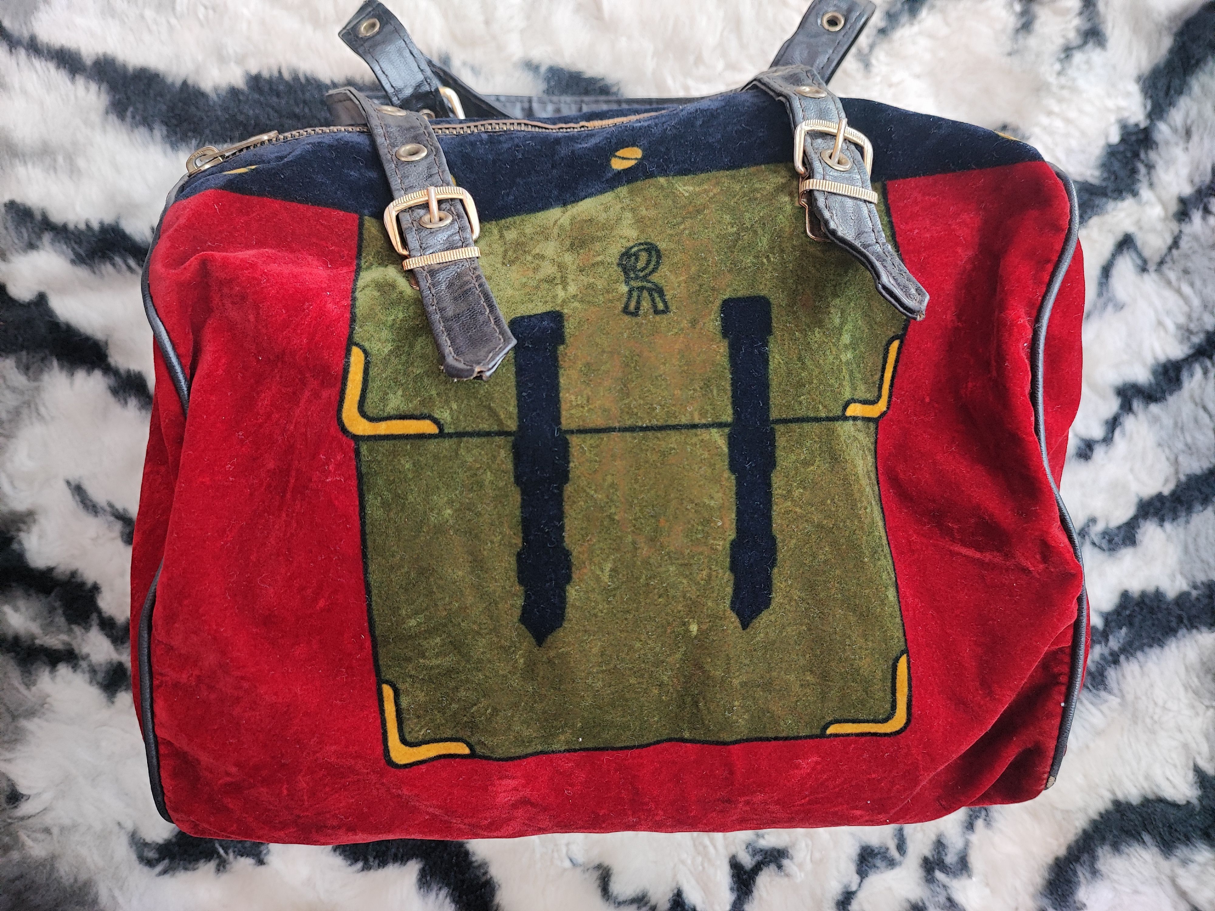 Roberta di Camerino Vintage Roberta Di Camerino Trompe L'Oeil Velvet Handbag Size ONE SIZE - 10 Thumbnail