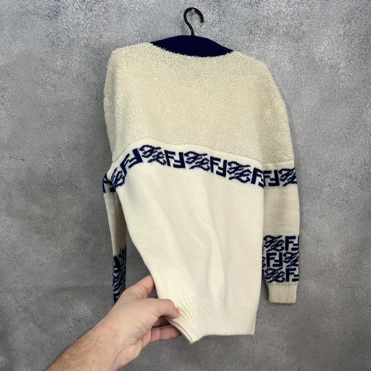Fendi Fendi Monogram sweater Size US M / EU 48-50 / 2 - 23 Thumbnail