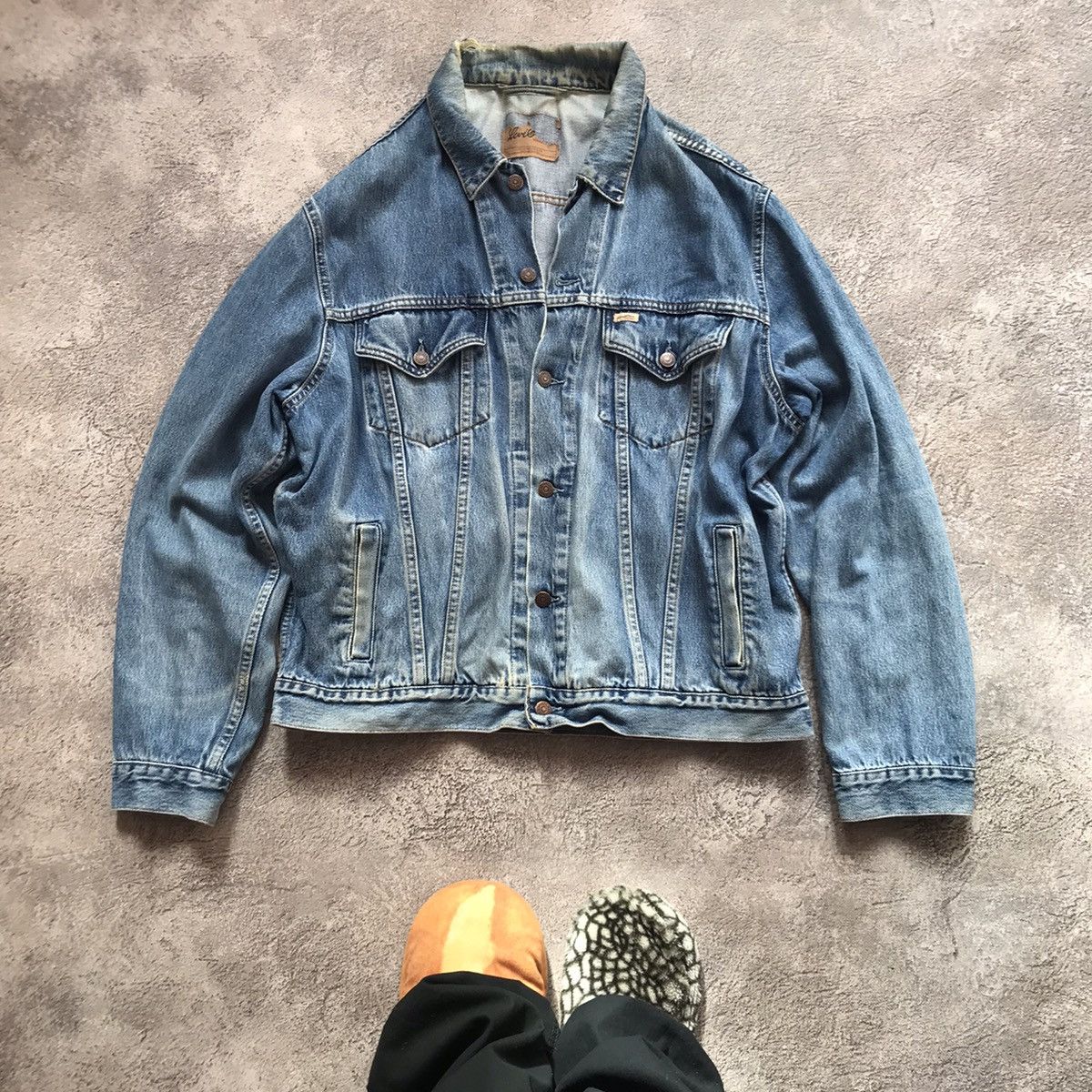 Vintage Vintage Levis Faded Trucker Jacket Y2K Streetwear Cropped XL Size US XL / EU 56 / 4 - 1 Thumbnail
