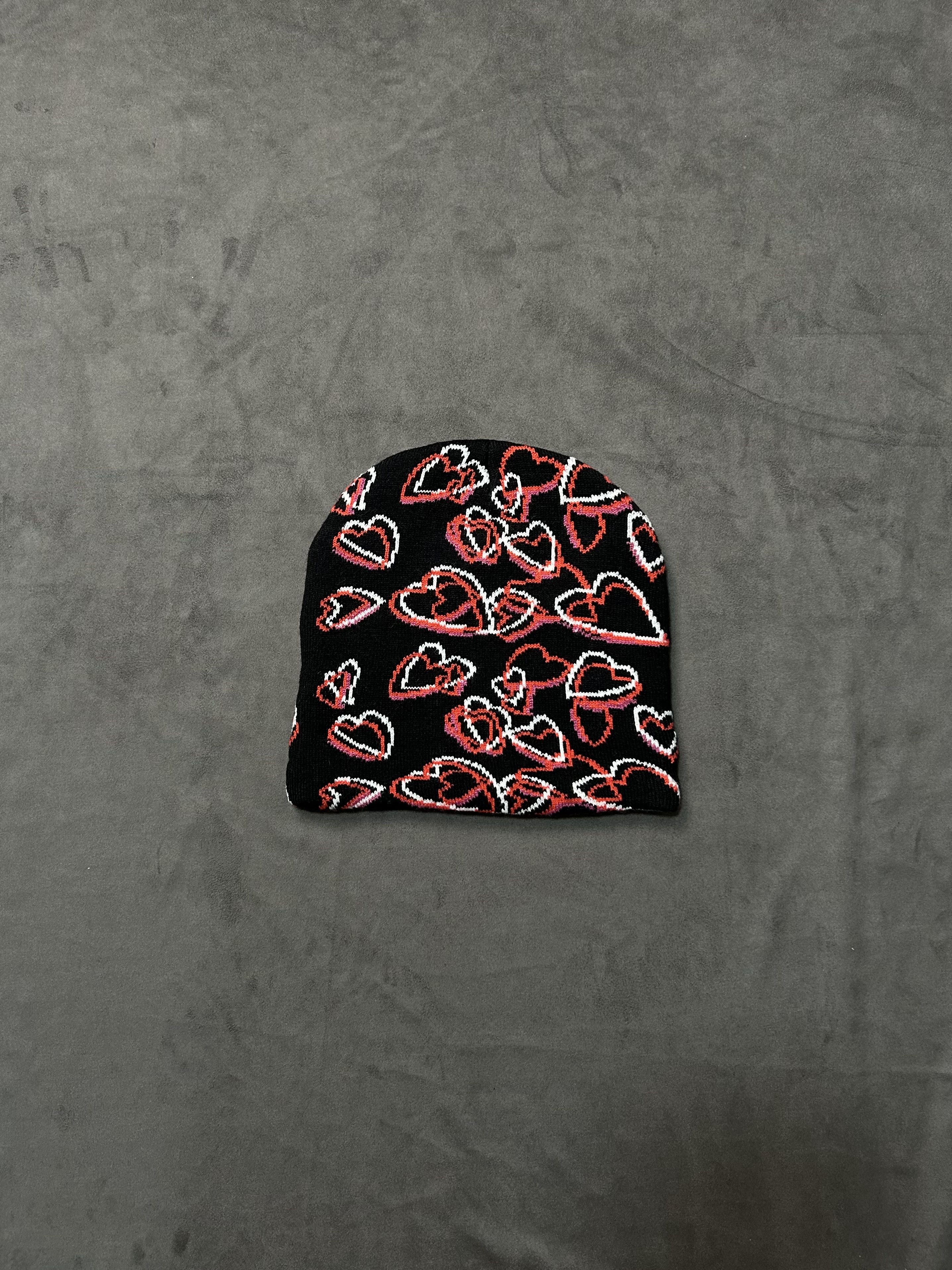 Japanese Brand Rare Heart Graphic No Cuff Knit Beanie Black Hat OS Size ONE SIZE - 4 Thumbnail