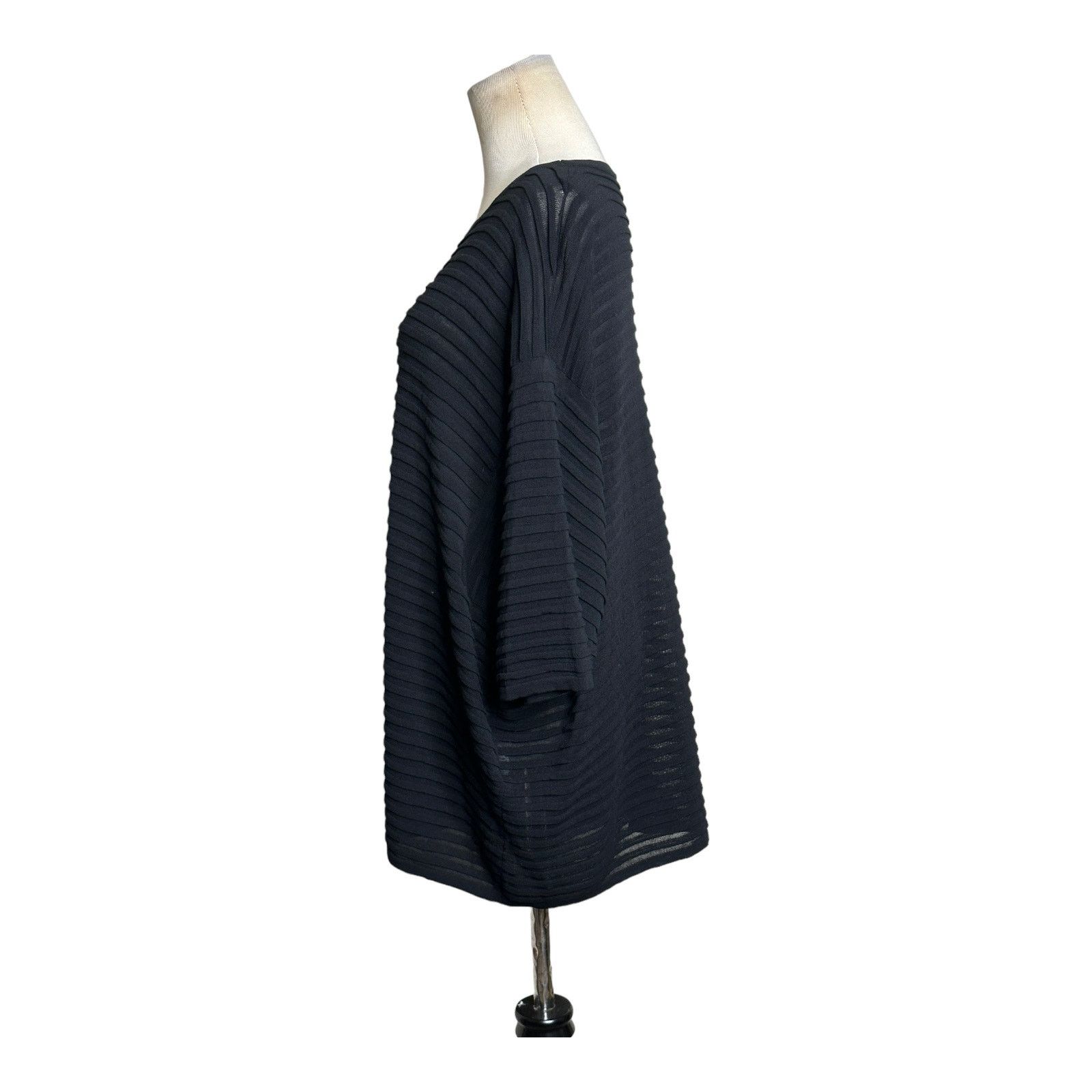 Max Mara MaxMara black striped semi sheer knit top blouse size Medium Size M / US 6-8 / IT 42-44 - 8 Thumbnail