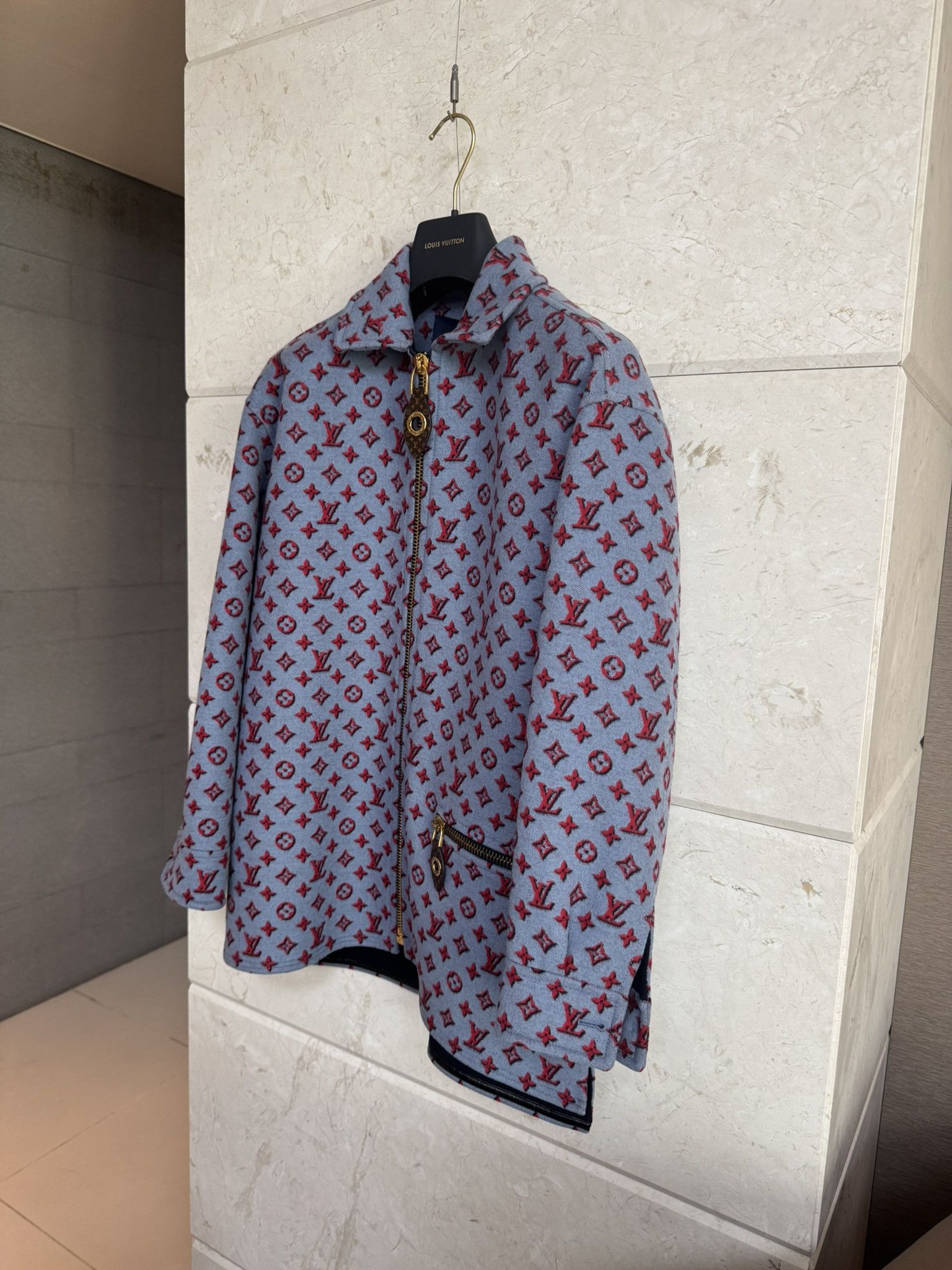Louis Vuitton LOUIS VUITTON 3D Monogram Zip Jacket – Model 1ABR8F Size US S / EU 44-46 / 1 - 2 Thumbnail