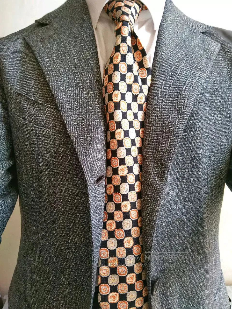 Brioni Classic Beige Checkered Suit Jacket. Size US M / EU 48-50 / 2 - 1 Thumbnail
