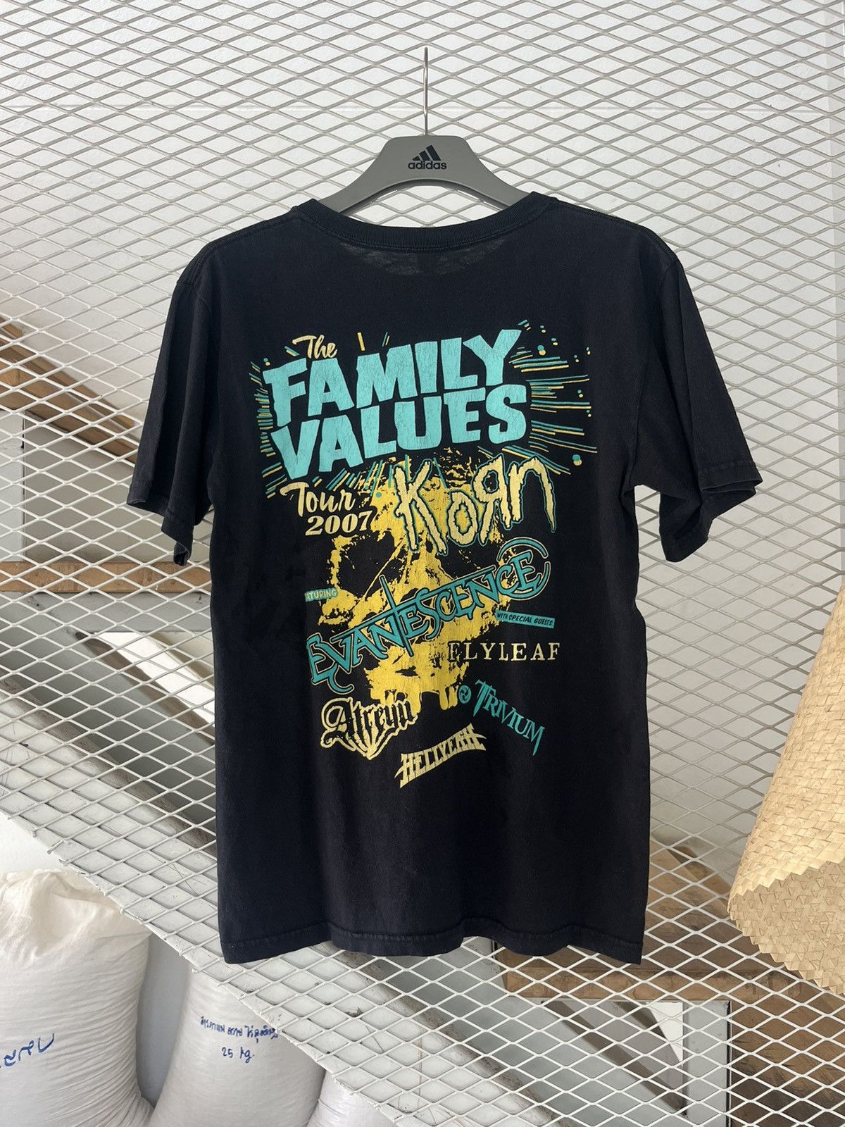 Band Tees × Vintage Vintage Family Values Tour 2007’s KoRn Evanscence .. T-shirt Size US M / EU 48-50 / 2 - 3 Thumbnail