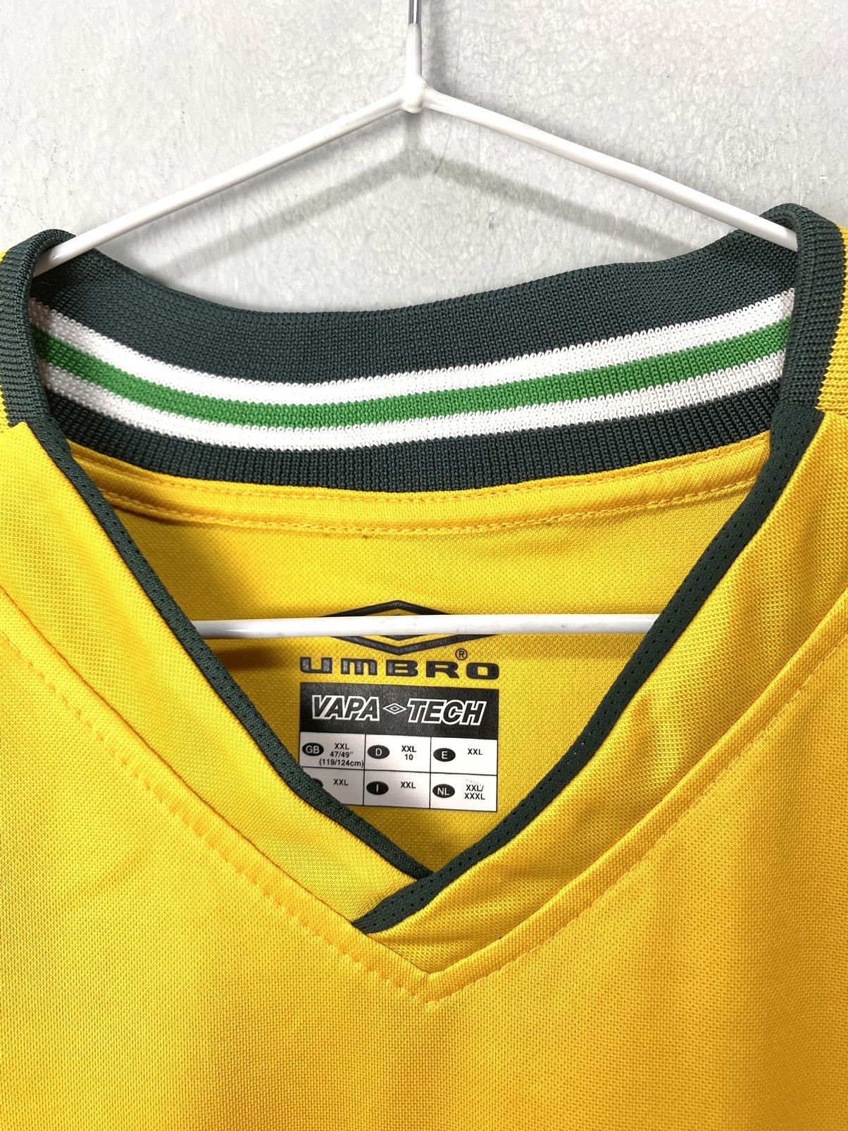 Umbro Vintage 2000’s Umbro Celtic Soccer Jersey T Shirt Size US XXL / EU 58 / 5 - 7 Thumbnail