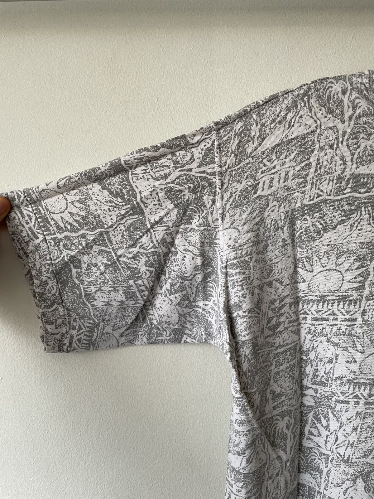 Vintage Baggy Vintage 90s Surfer Tiki Beach tee Size US S / EU 44-46 / 1 - 12 Thumbnail