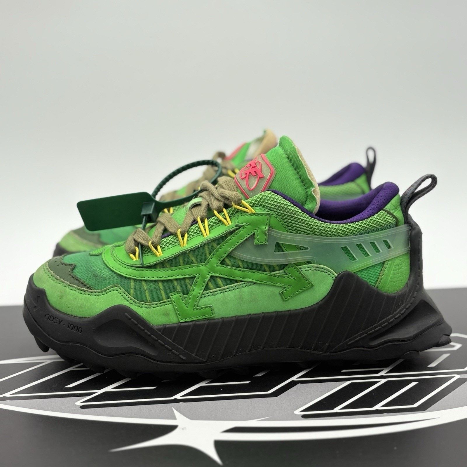 Off-White Odsy-1000 ' Green ' GREAT CONDITION!