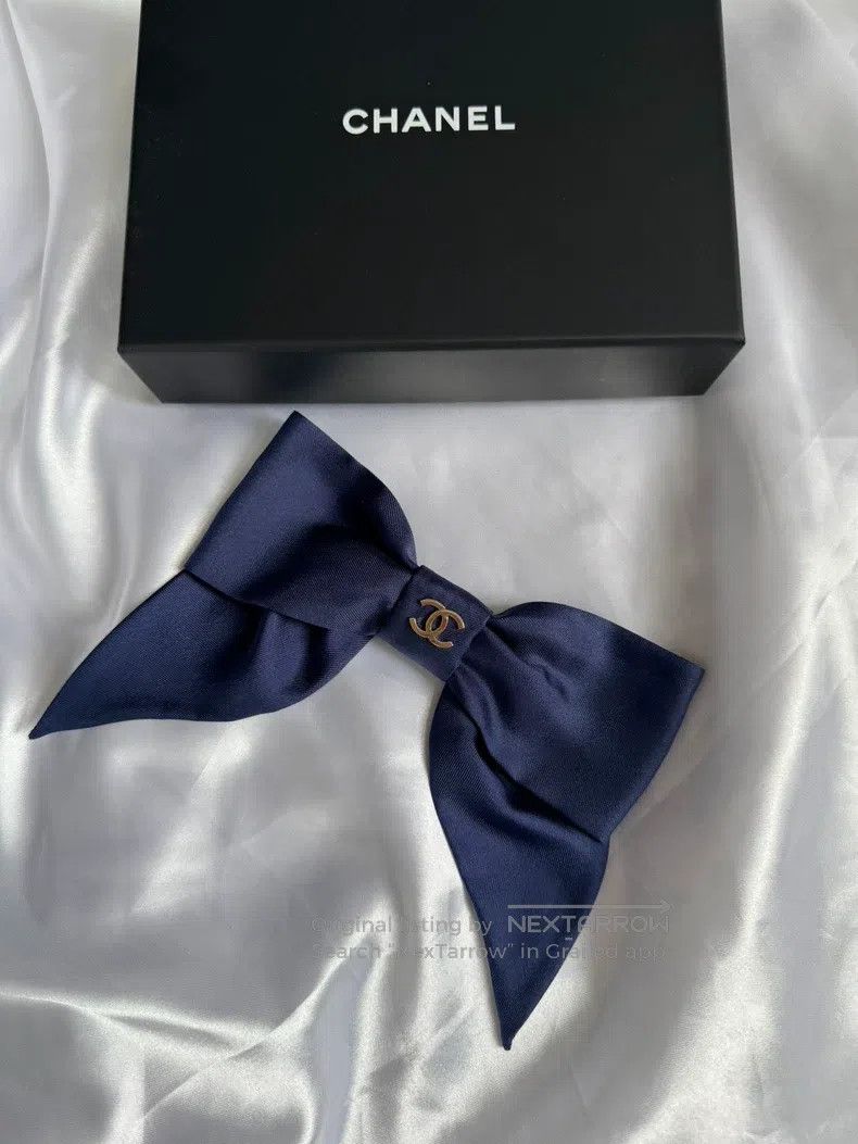 Chanel Chanel Blue bow hair clip Size ONE SIZE - 1 Thumbnail