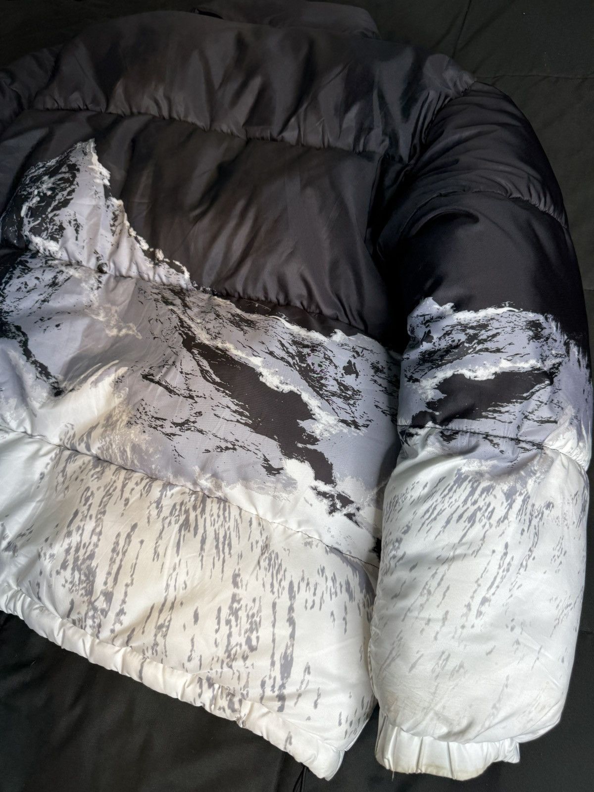 Topman TOPMAN Signature Puffer Jacket With Mountain Scene “Black” Size US L / EU 52-54 / 3 - 8 Thumbnail
