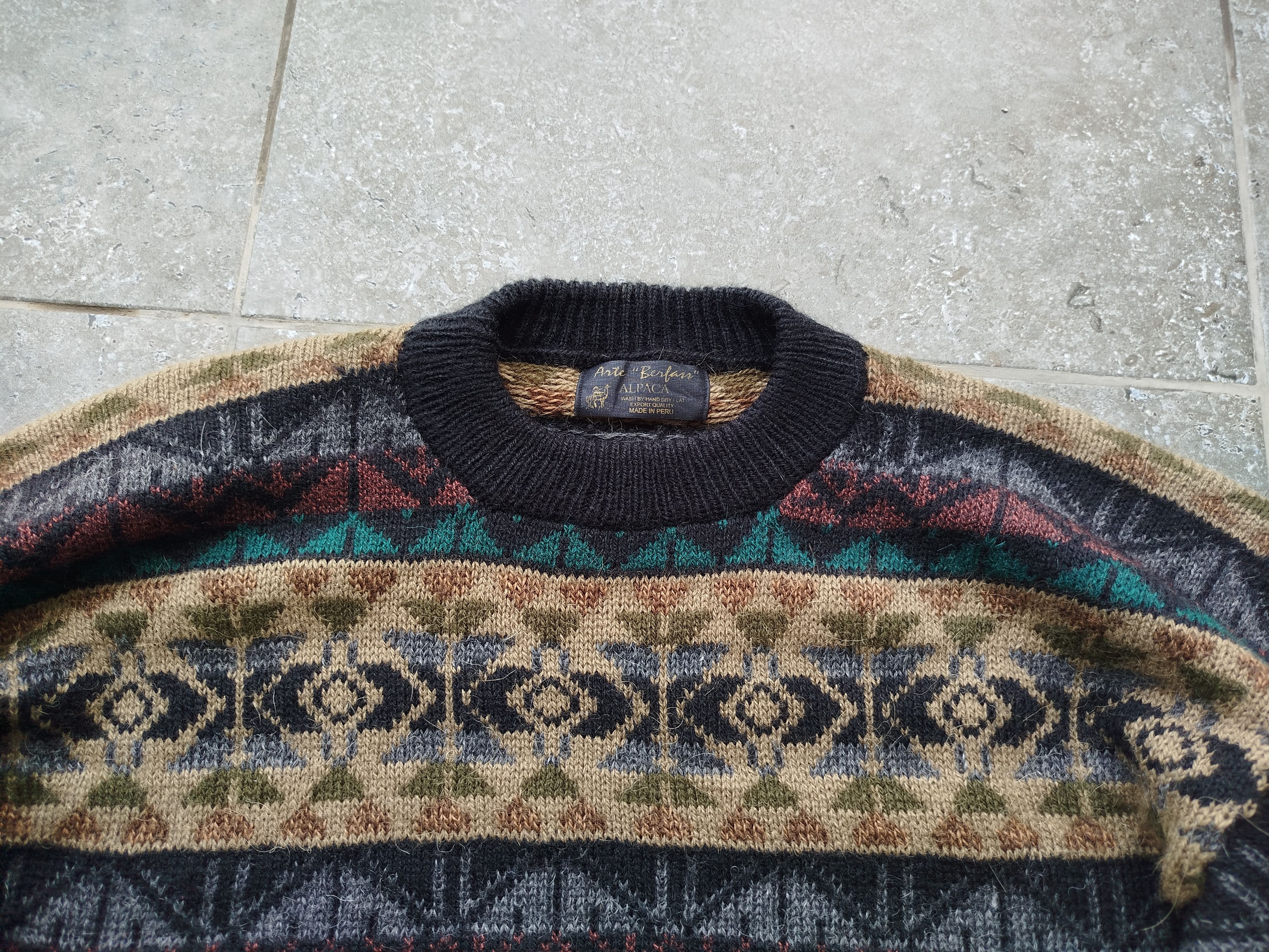 Vintage Peru Sweater Jumper Alpaca Knitted Crew Neck Ethnic Unisex Size US L / EU 52-54 / 3 - 4 Thumbnail