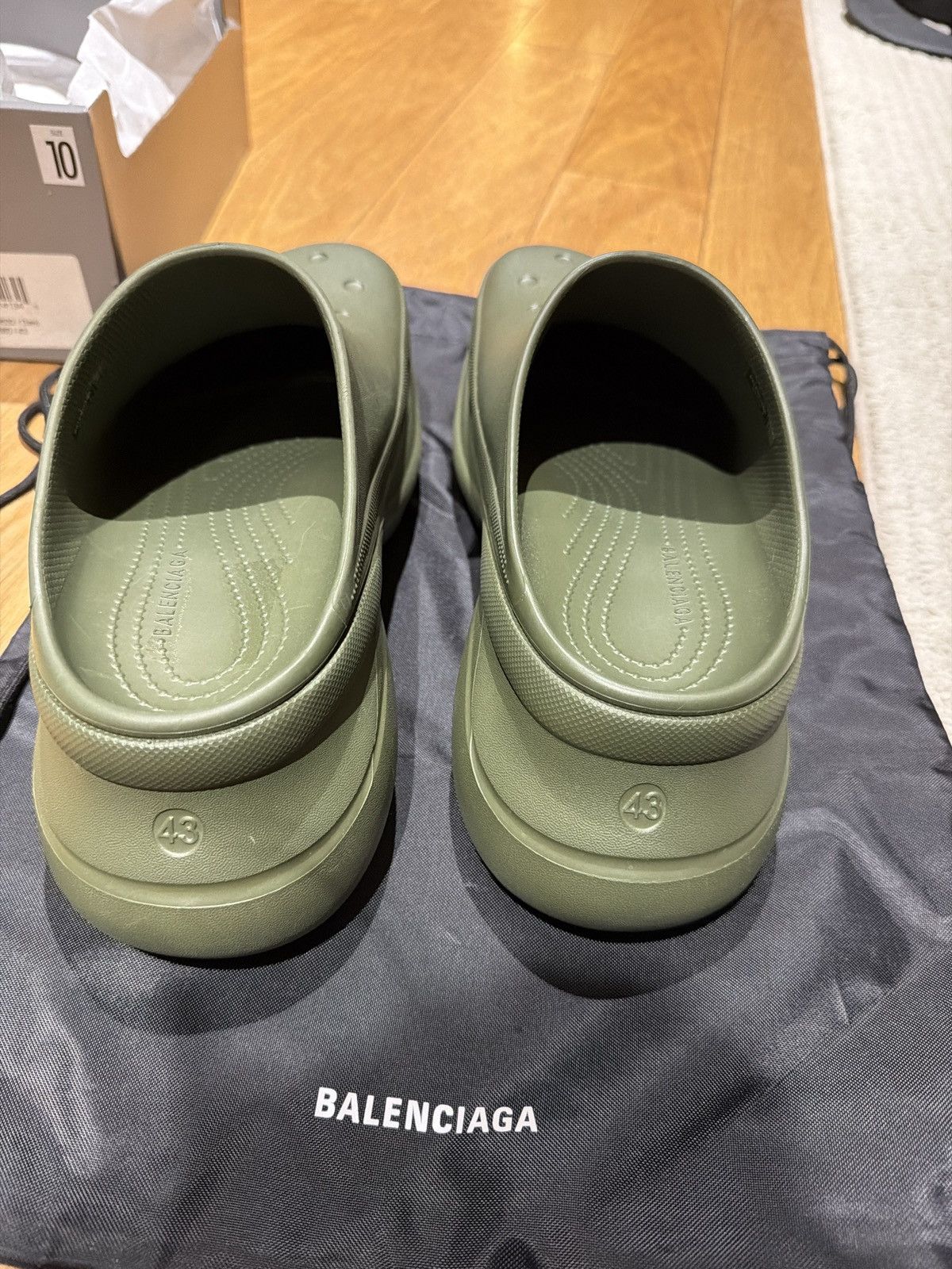 Balenciaga × Crocs Balenciaga crocs dark green size 43 Size US 10 / EU 43 - 2 Thumbnail